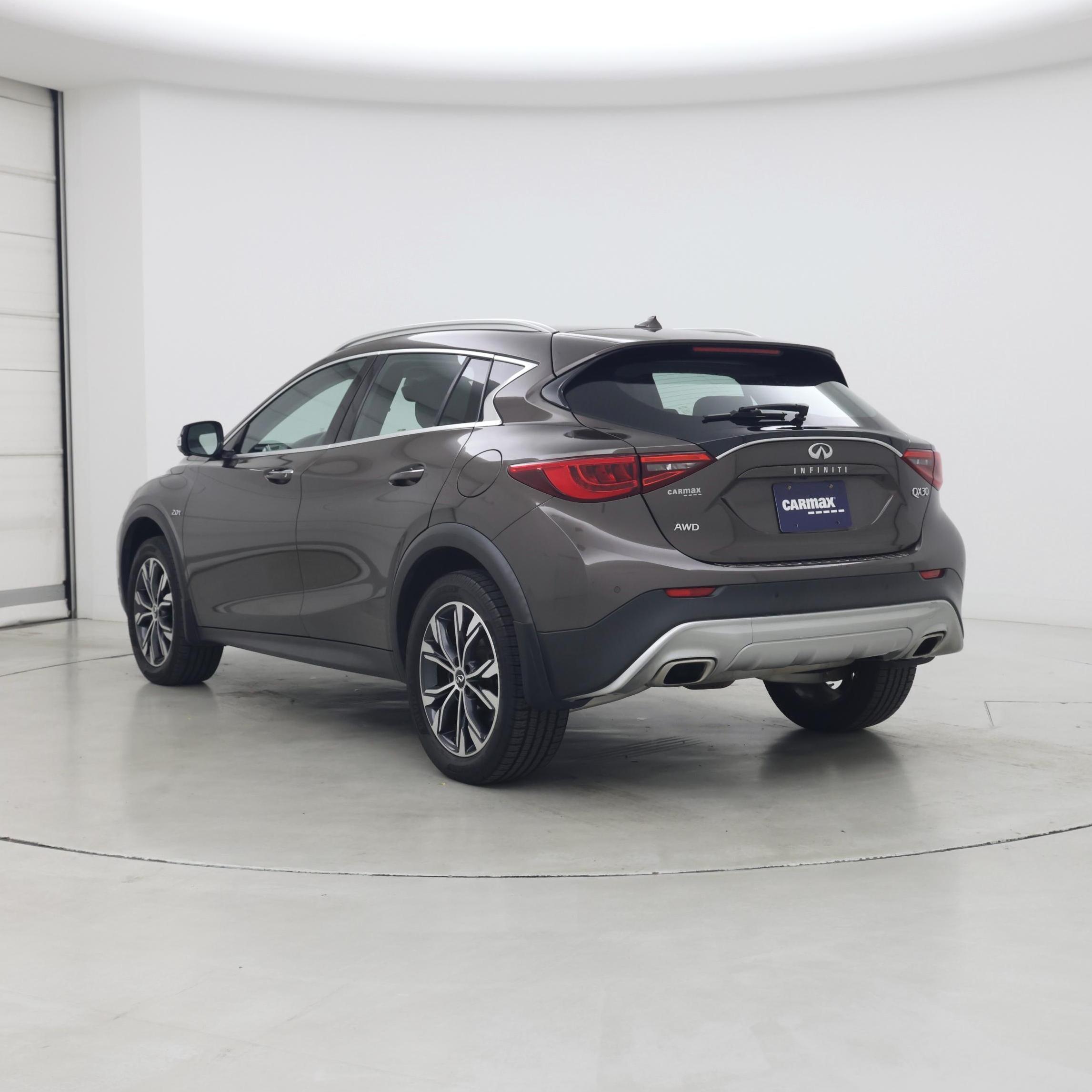 Thumbnail: 2019 INFINITI QX30 - 2