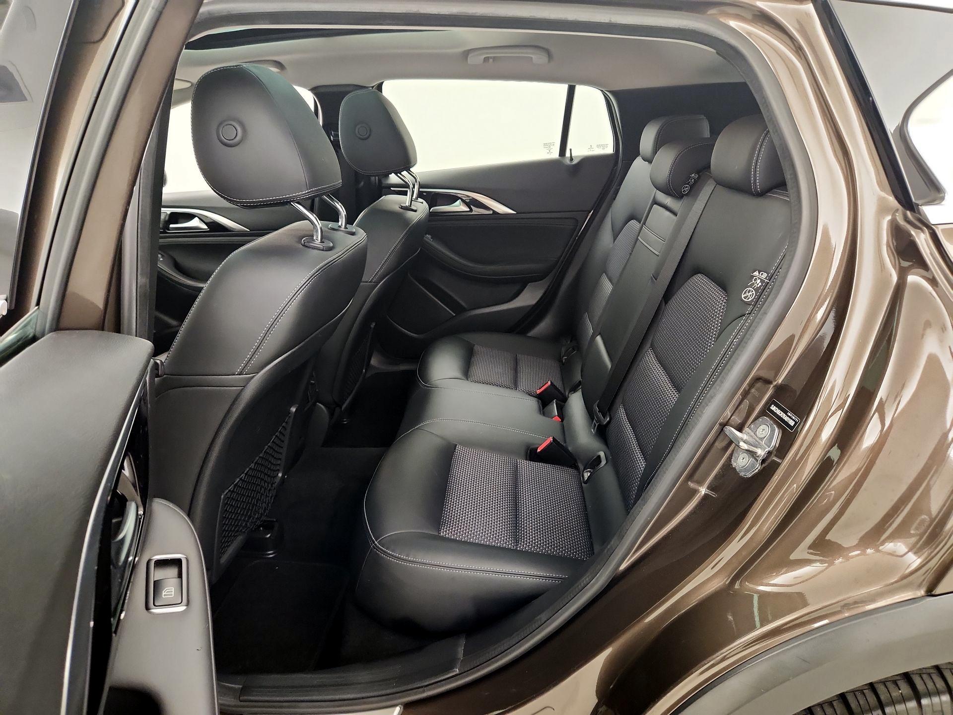 Thumbnail: 2019 INFINITI QX30 - 20