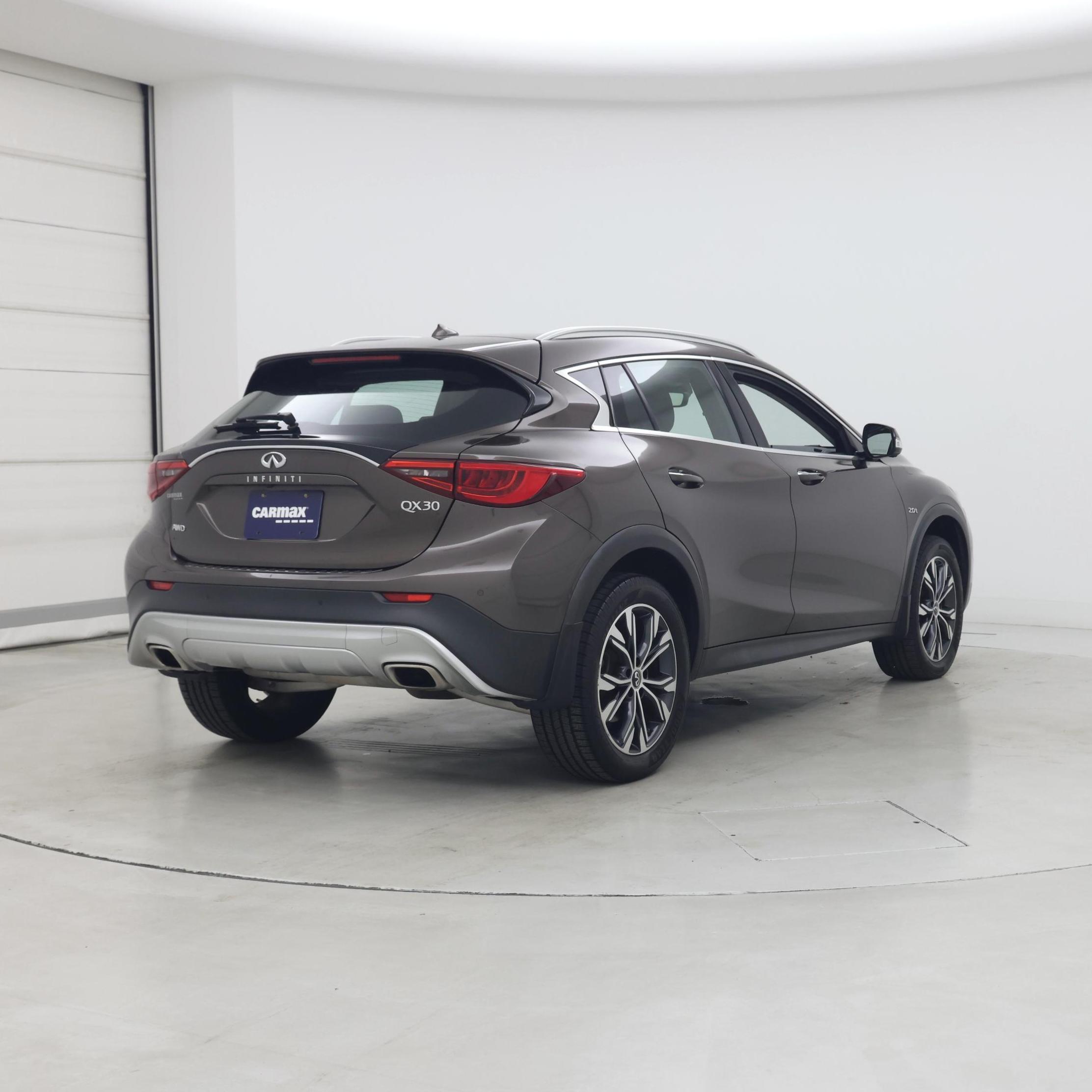 Thumbnail: 2019 INFINITI QX30 - 8