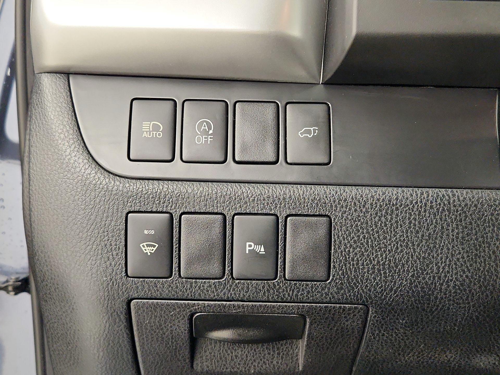 Thumbnail: 2018 Toyota Highlander - 13