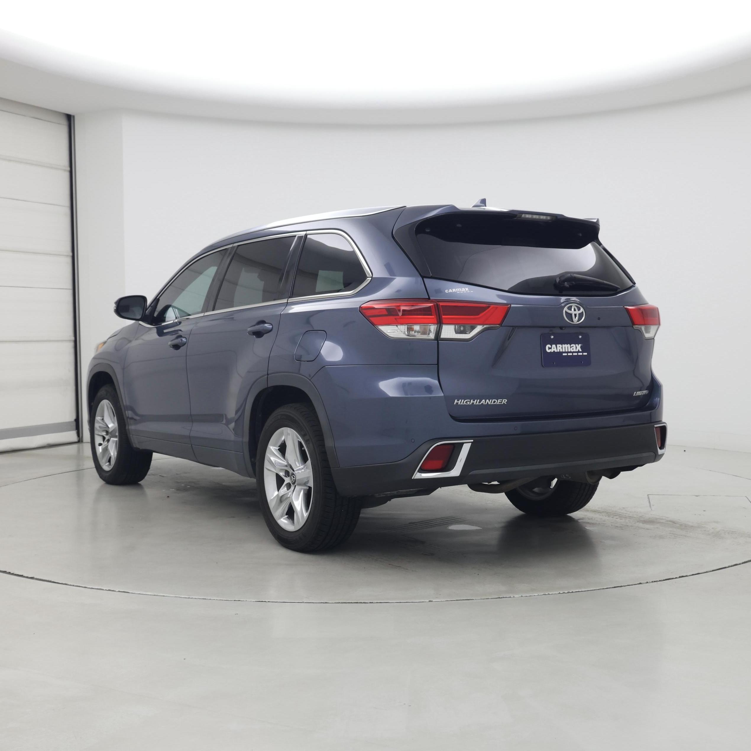 Thumbnail: 2018 Toyota Highlander - 2