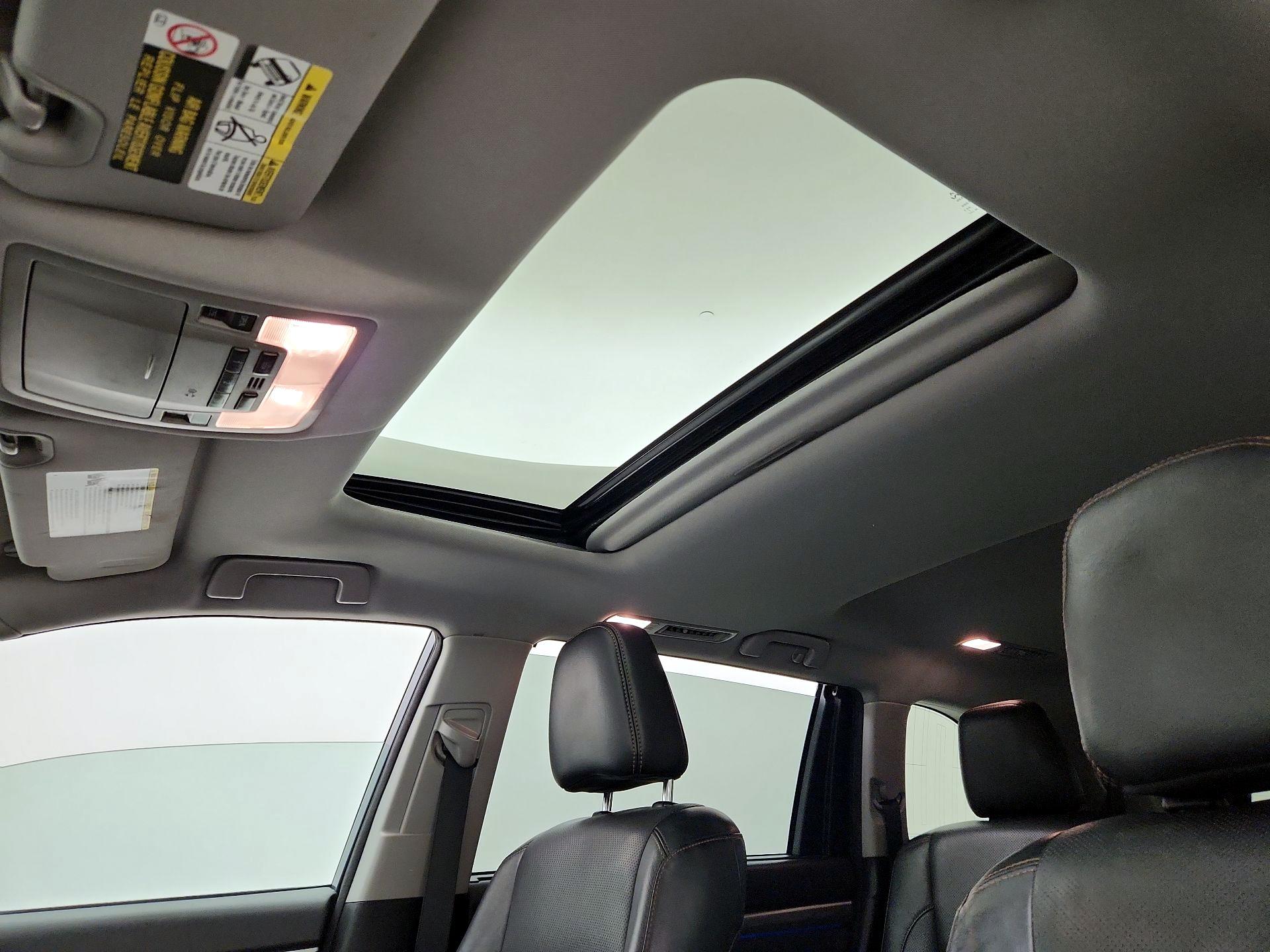 Thumbnail: 2018 Toyota Highlander - 20