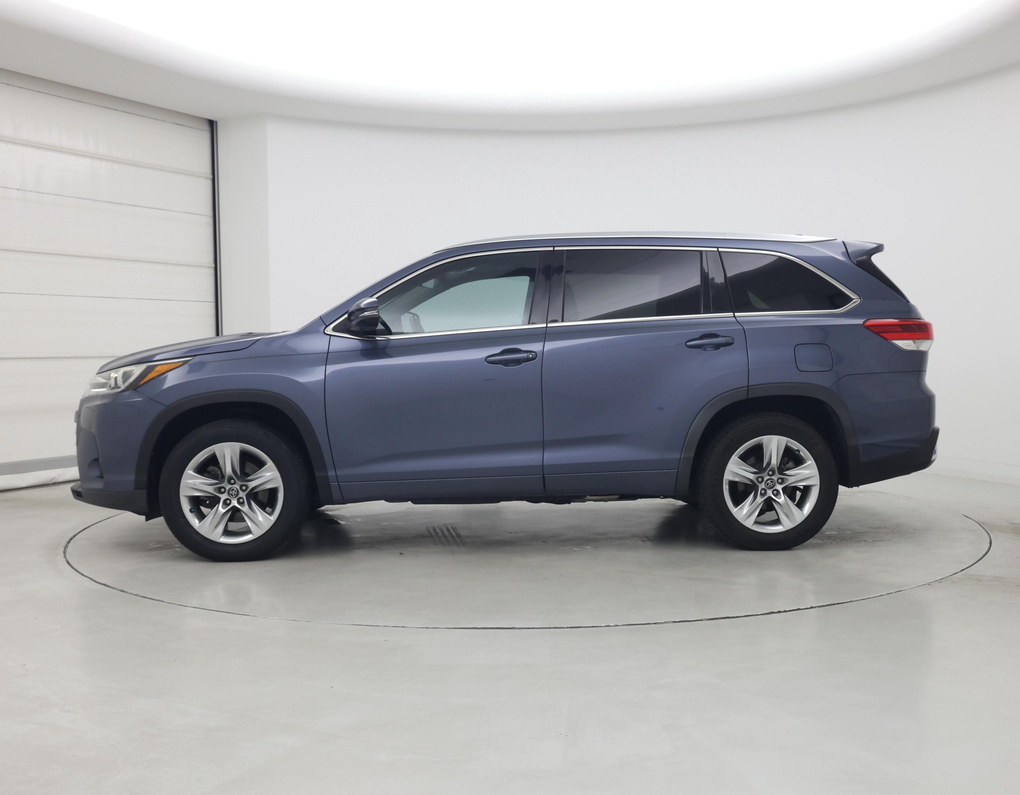 Thumbnail: 2018 Toyota Highlander - 3