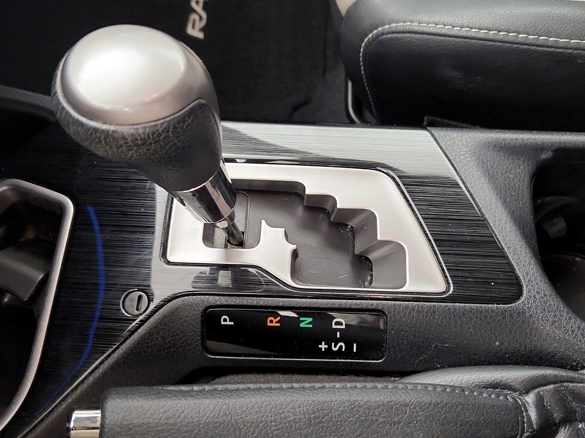 Thumbnail: 2016 Toyota RAV4 - 17