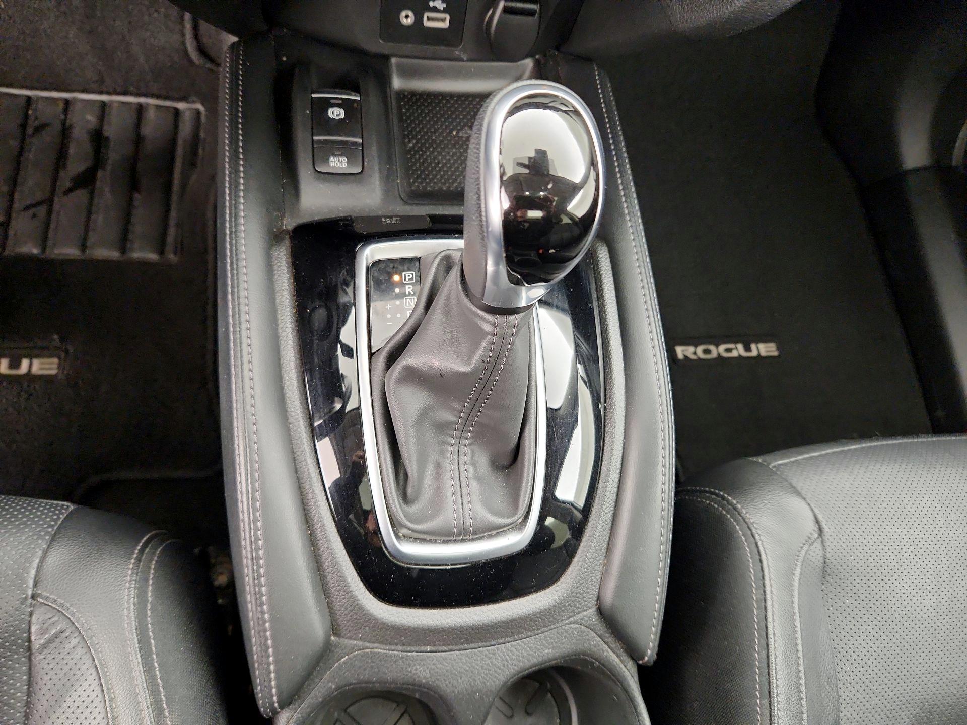 Thumbnail: 2020 Nissan Rogue - 18