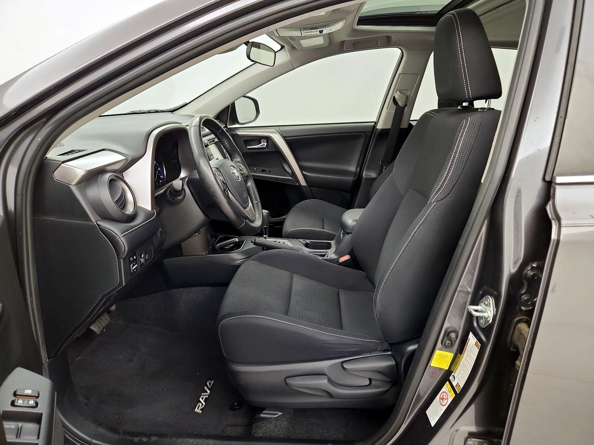 Thumbnail: 2018 Toyota RAV4 - 11