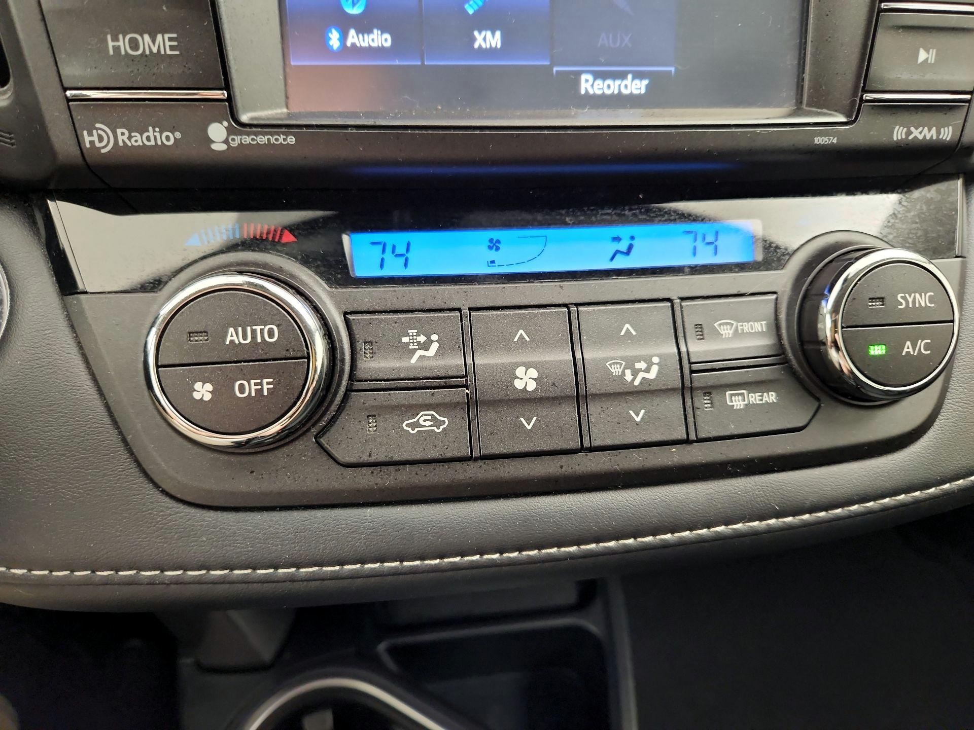Thumbnail: 2018 Toyota RAV4 - 16