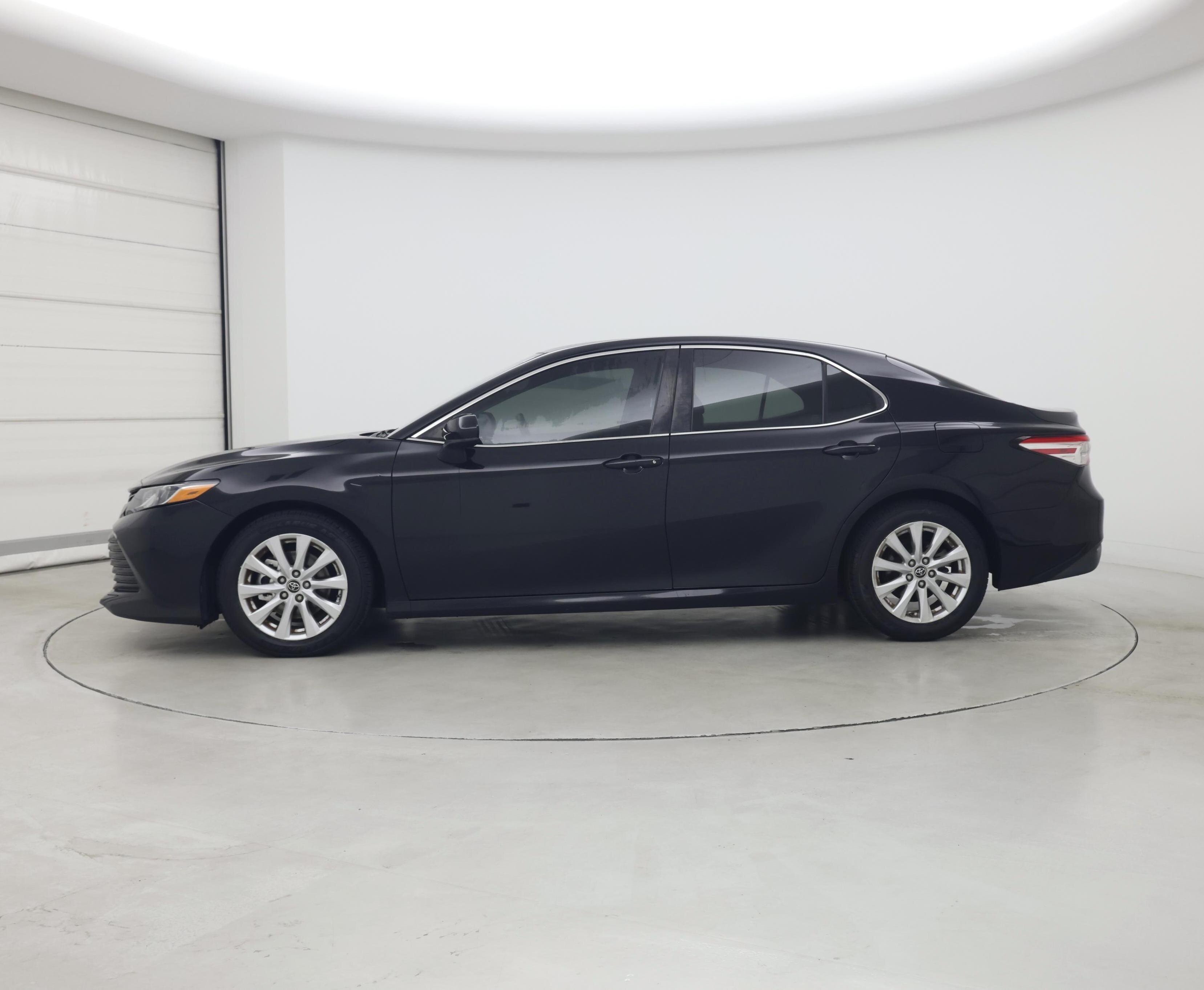 Thumbnail: 2018 Toyota Camry - 3
