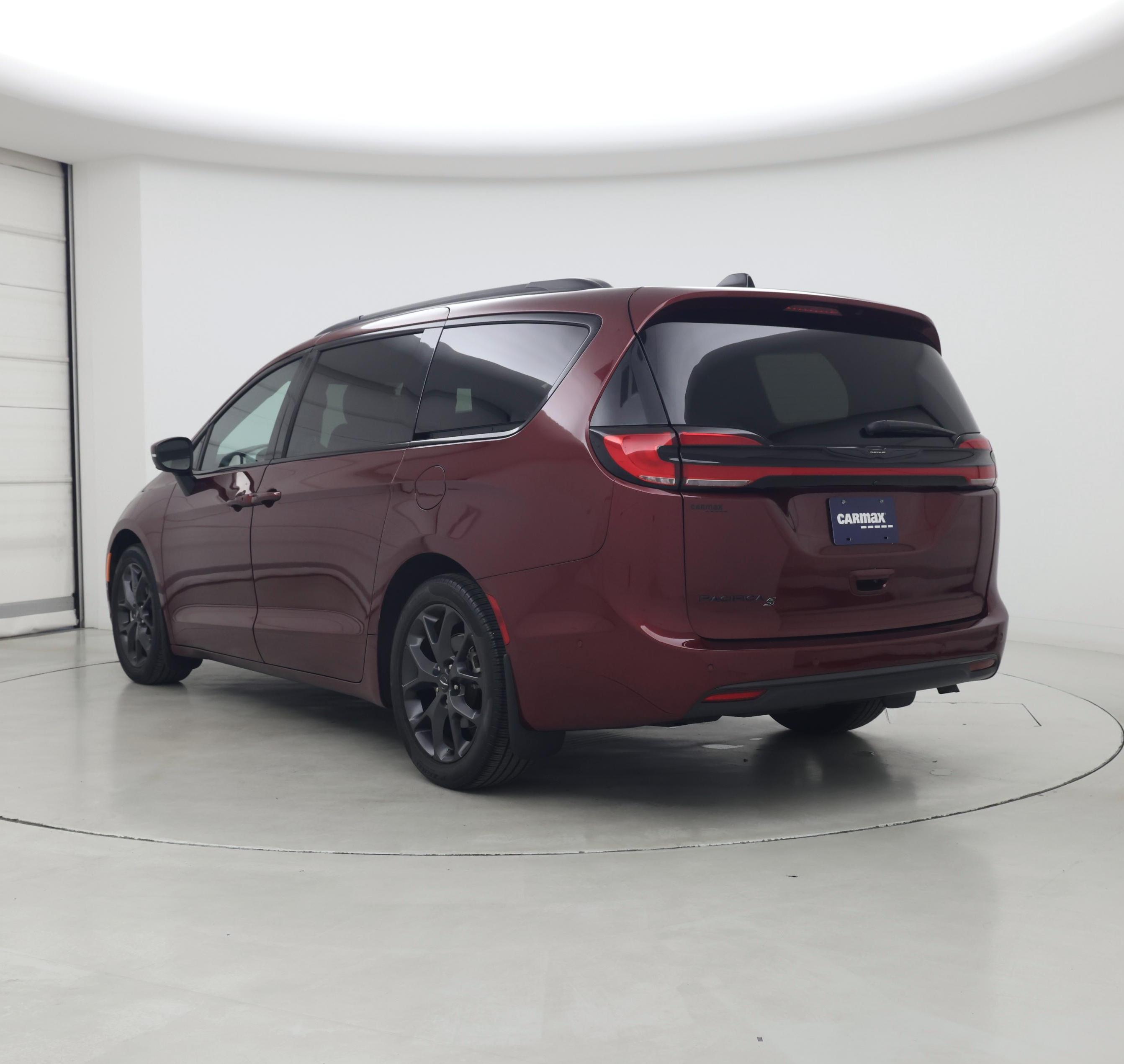 Thumbnail: 2023 Chrysler Pacifica - 2