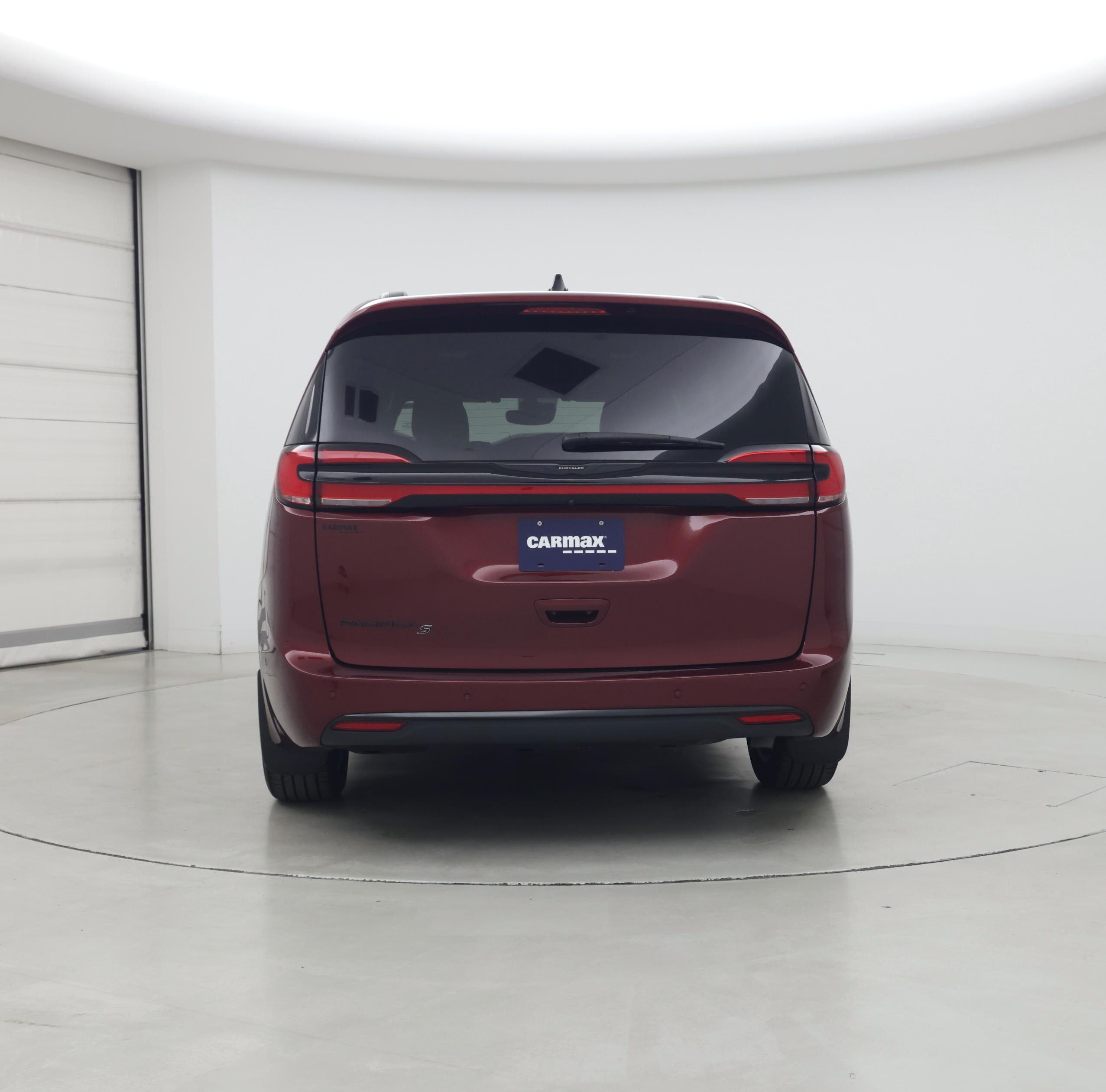 Thumbnail: 2023 Chrysler Pacifica - 6