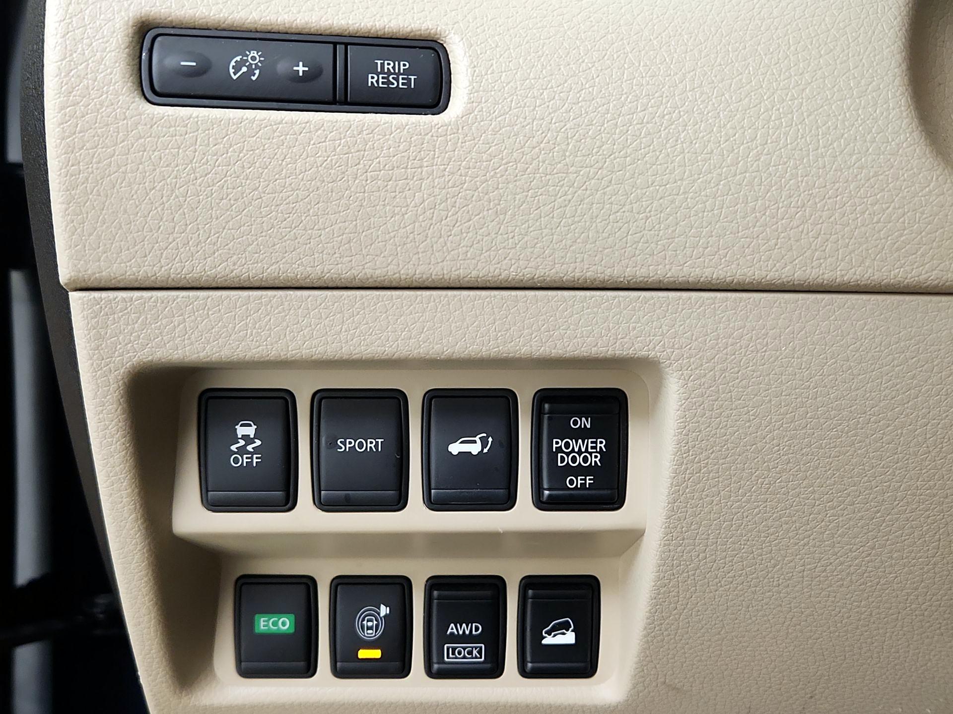 Thumbnail: 2015 Nissan Rogue - 13