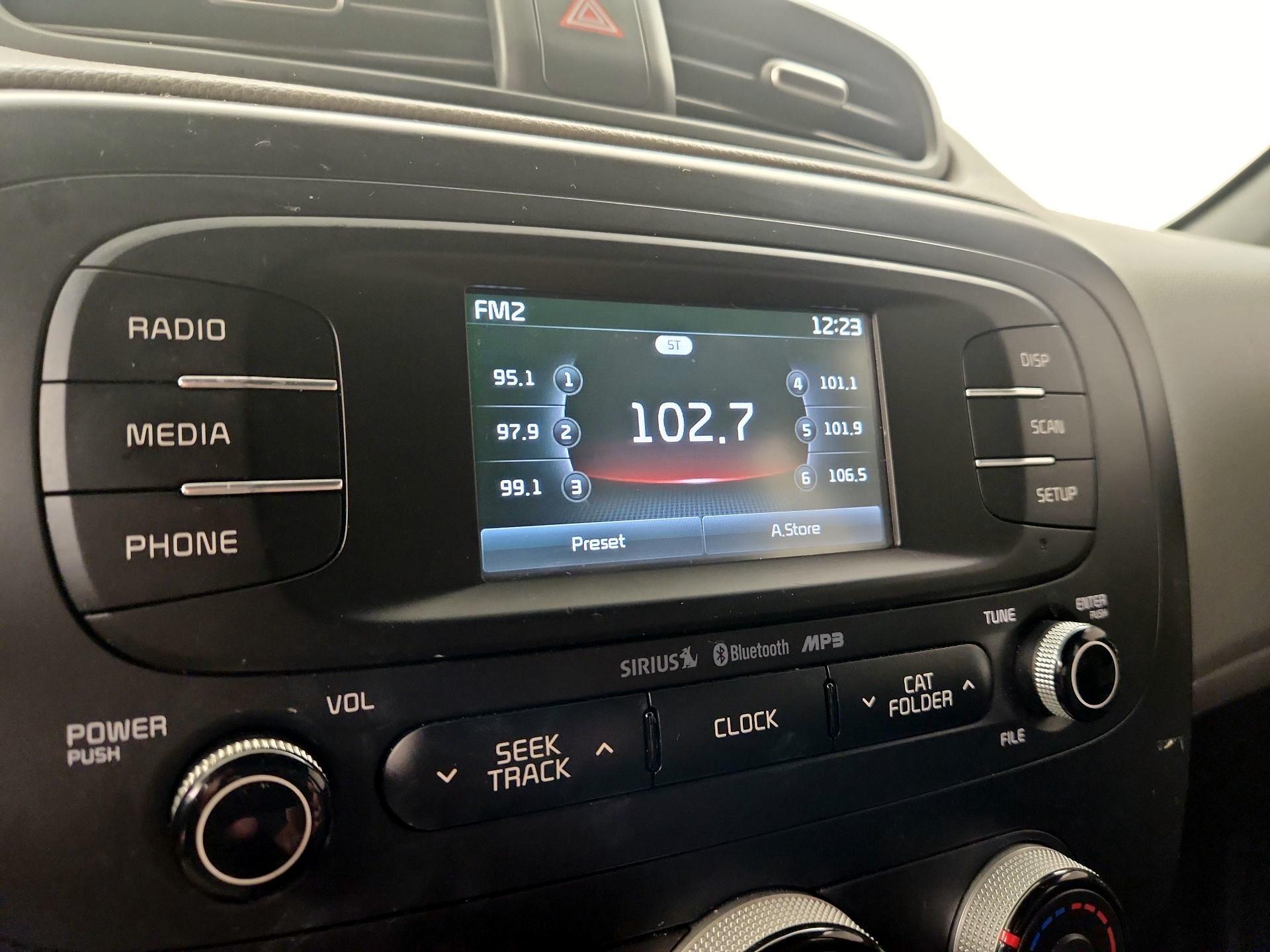 Thumbnail: 2016 Kia Soul - 15