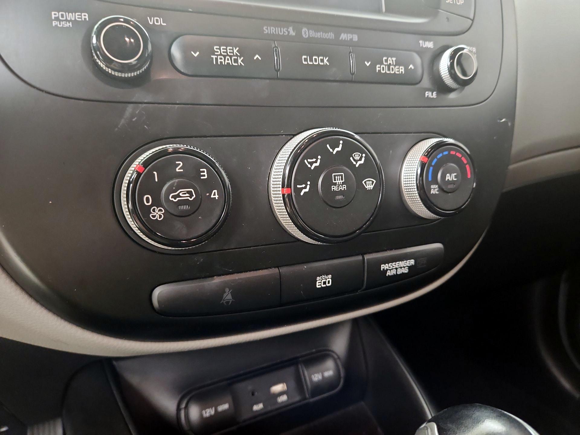 Thumbnail: 2016 Kia Soul - 16