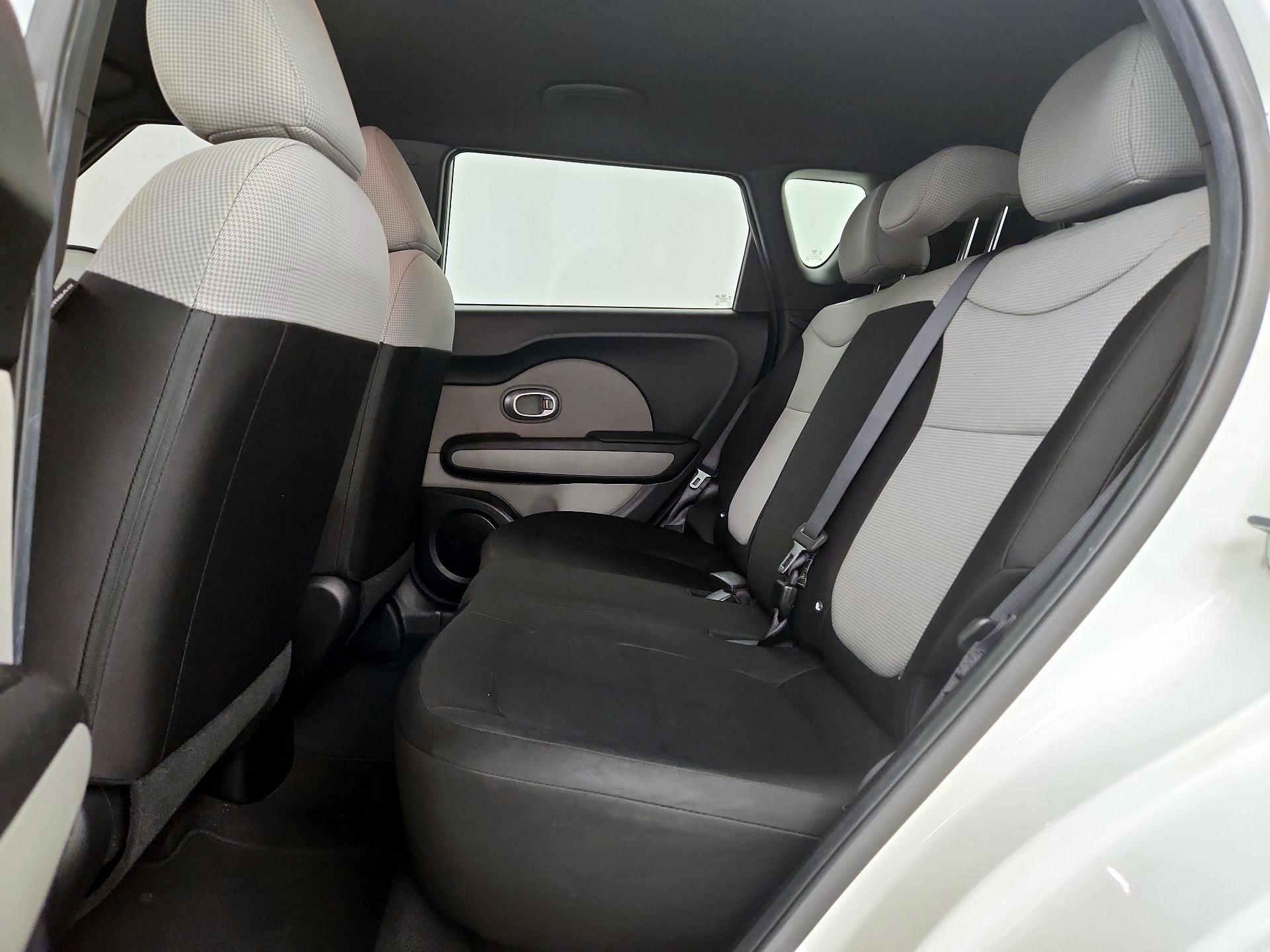 Thumbnail: 2016 Kia Soul - 19