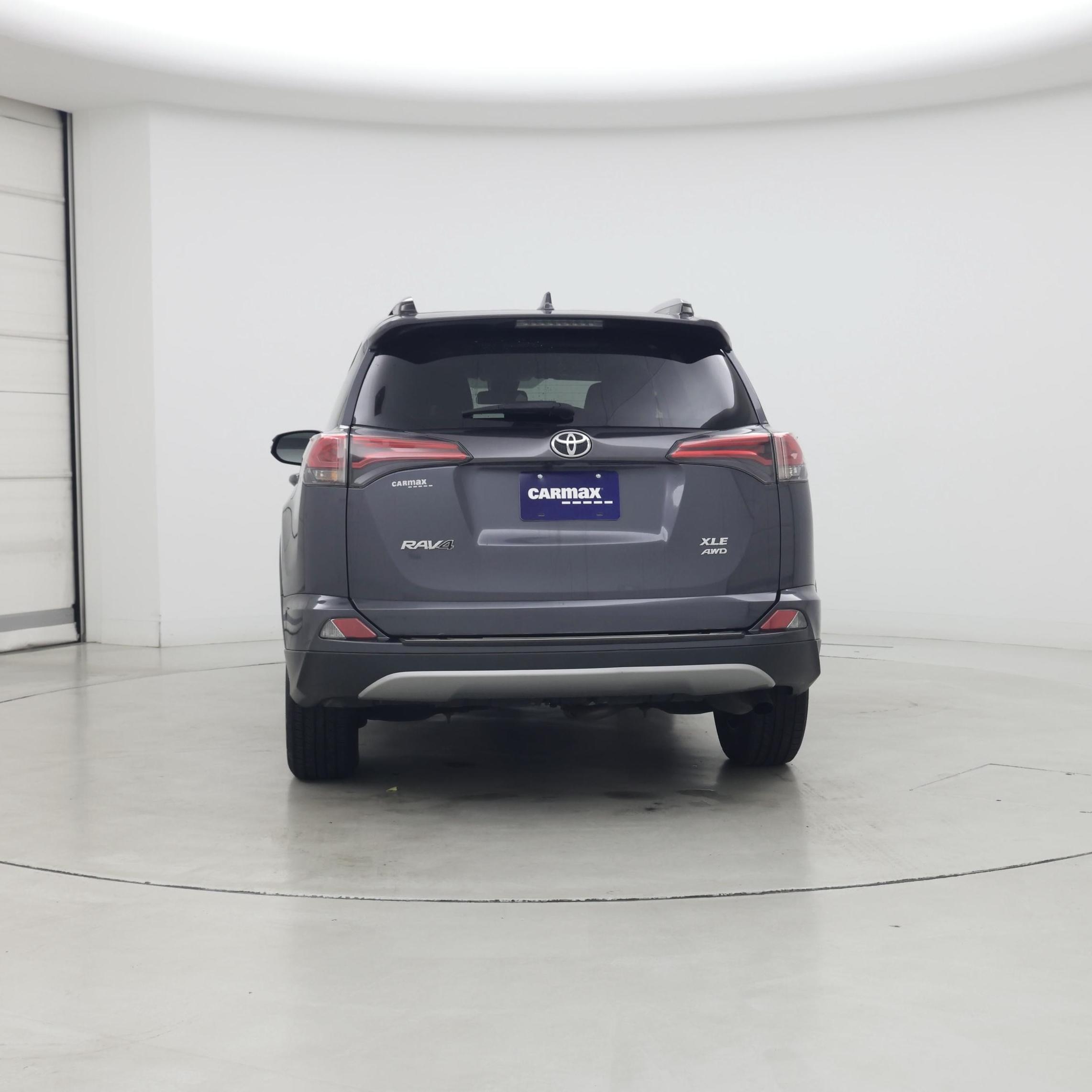 Thumbnail: 2018 Toyota RAV4 - 6