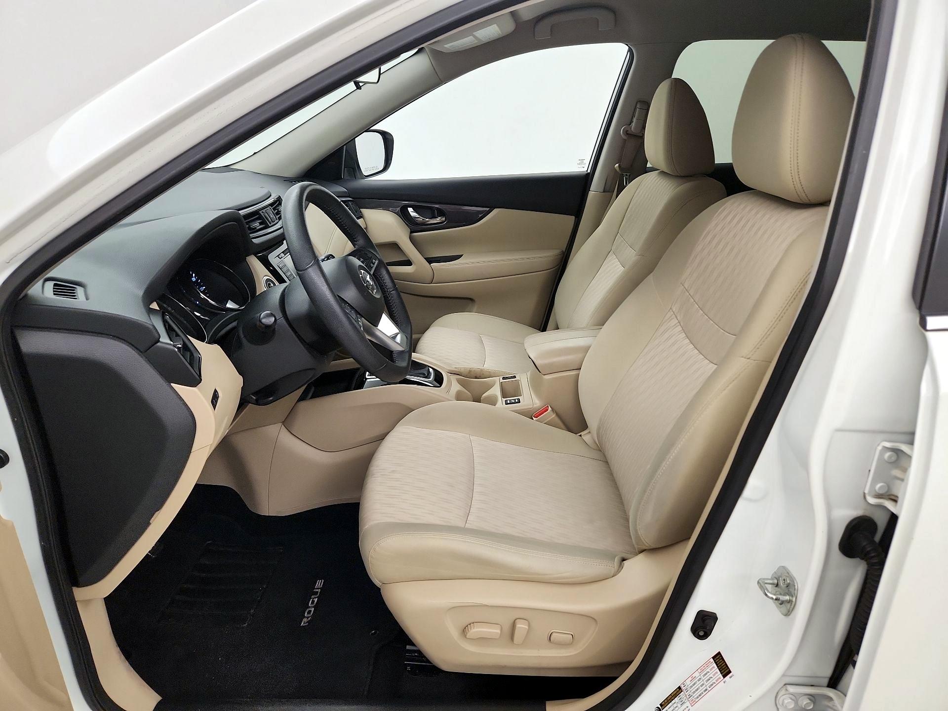 Thumbnail: 2019 Nissan Rogue - 11