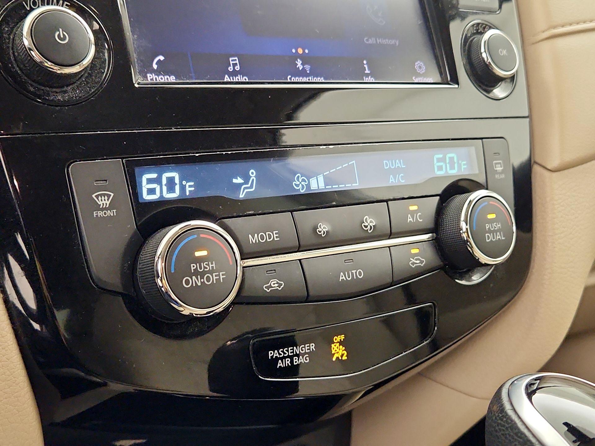 Thumbnail: 2019 Nissan Rogue - 16