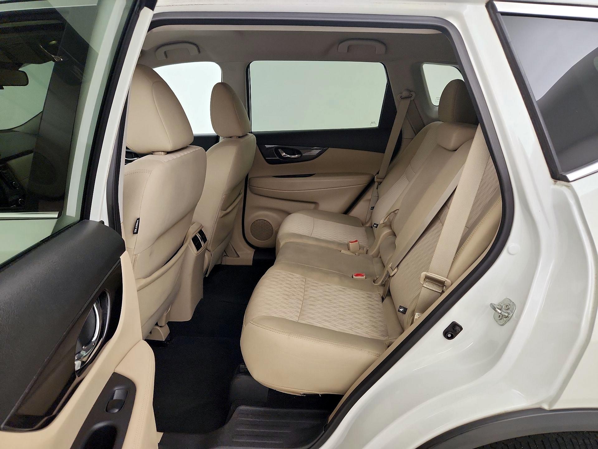 Thumbnail: 2019 Nissan Rogue - 19