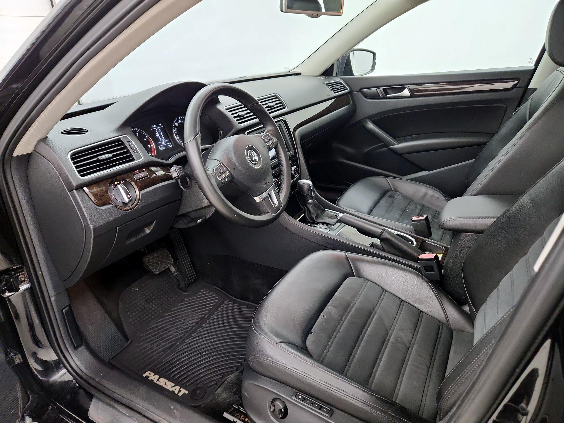 Thumbnail: 2015 Volkswagen Passat - 11