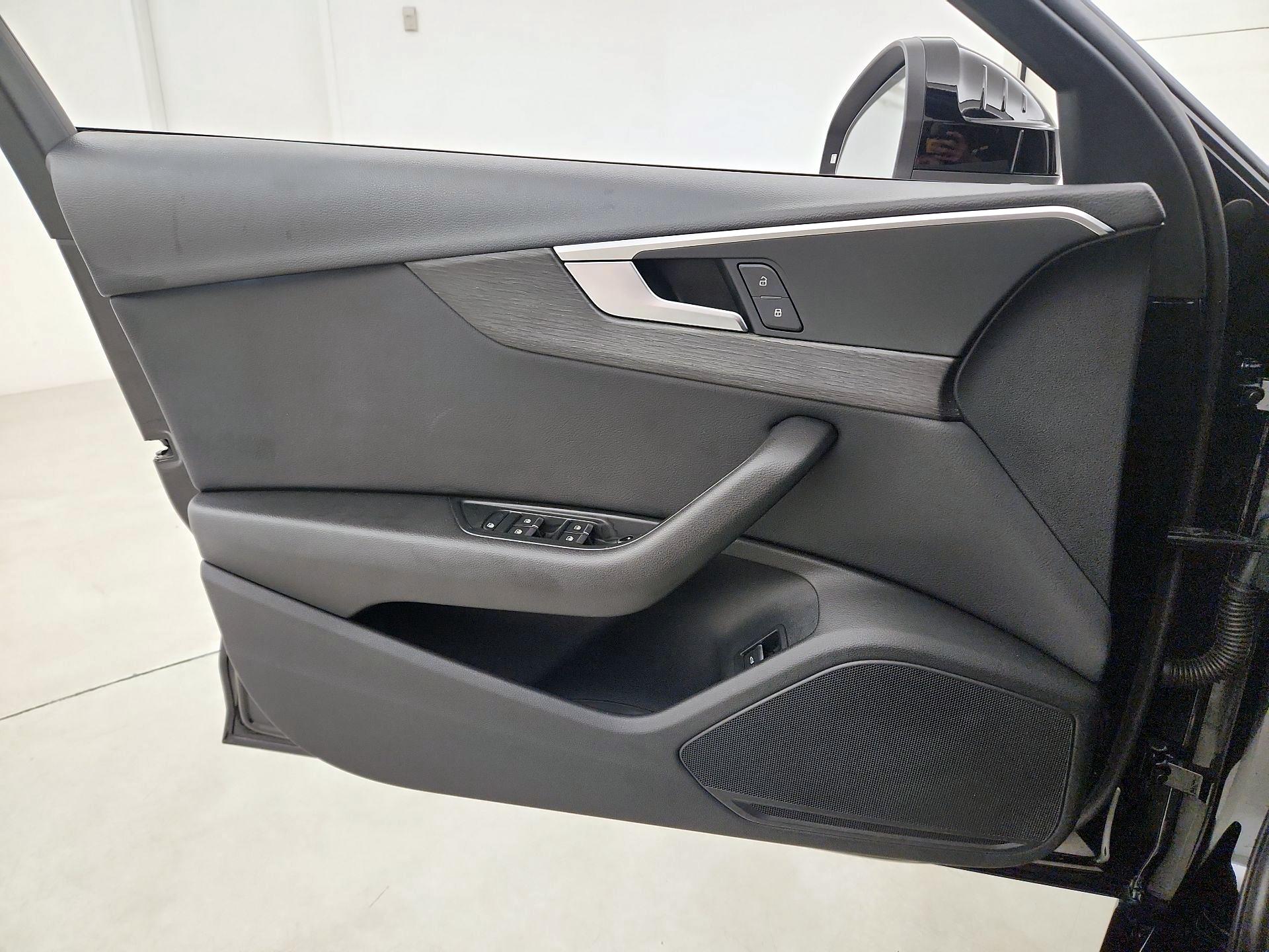 Thumbnail: 2019 Audi A4 - 12