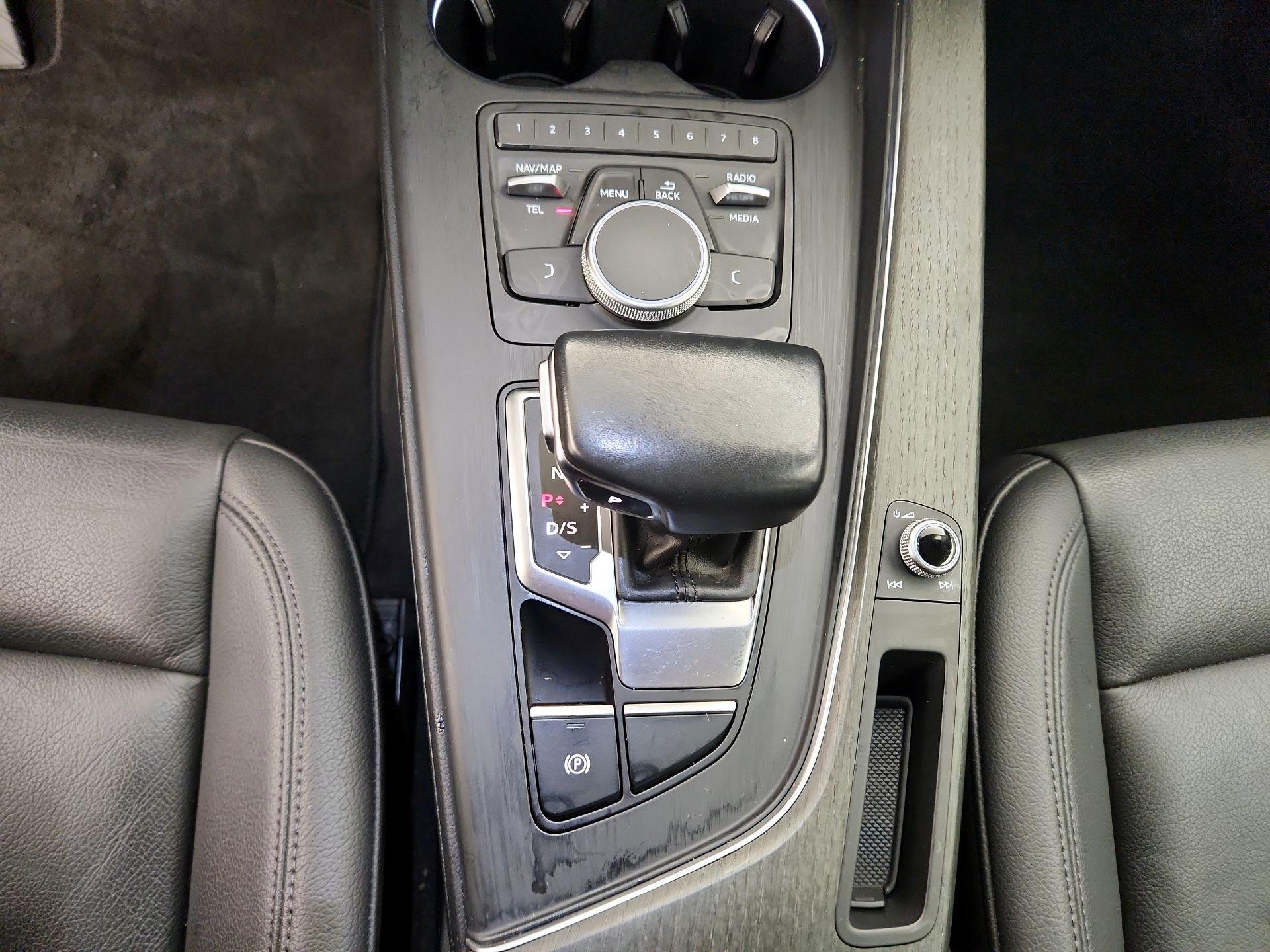 Thumbnail: 2019 Audi A4 - 17