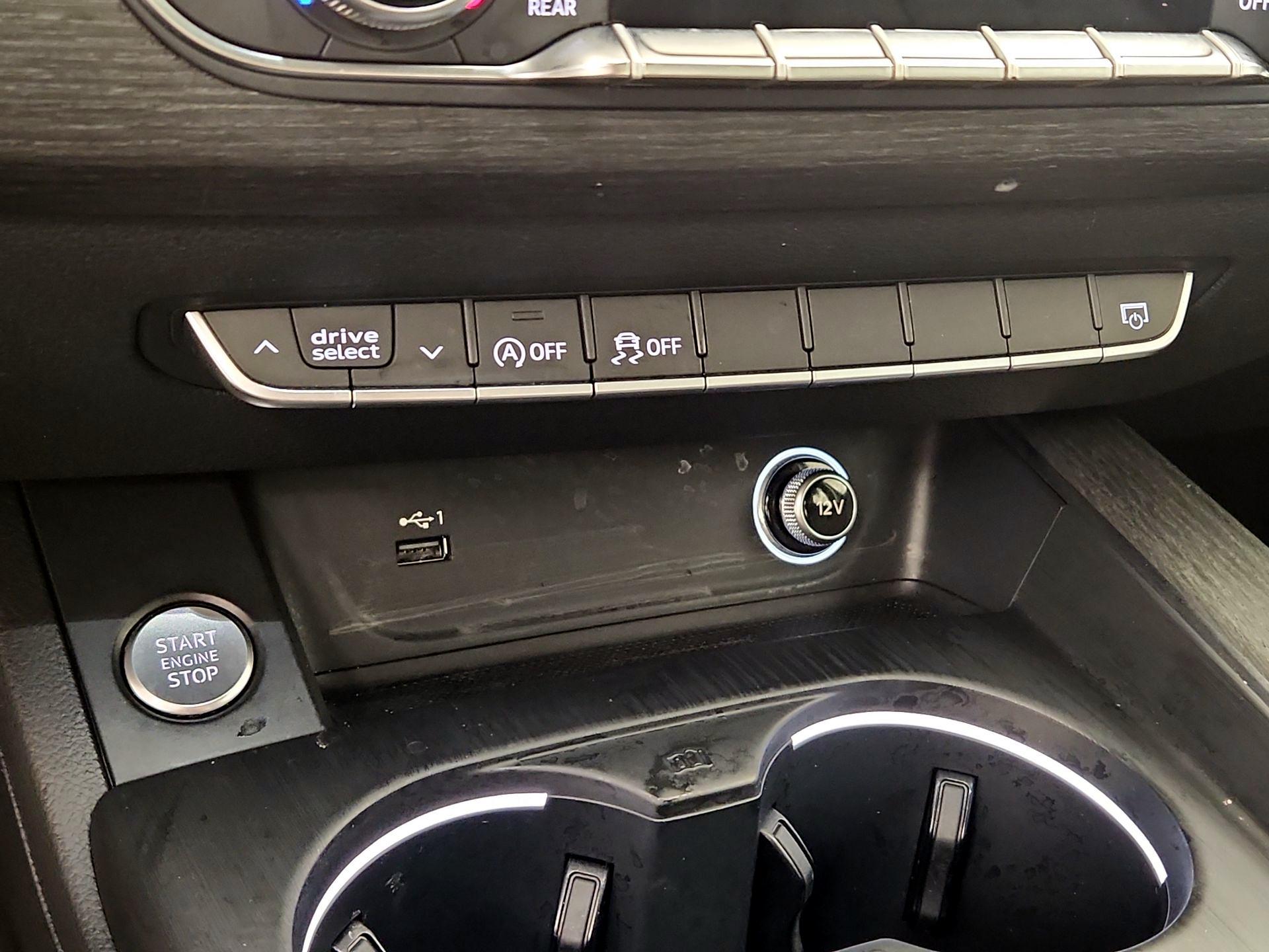 Thumbnail: 2019 Audi A4 - 18