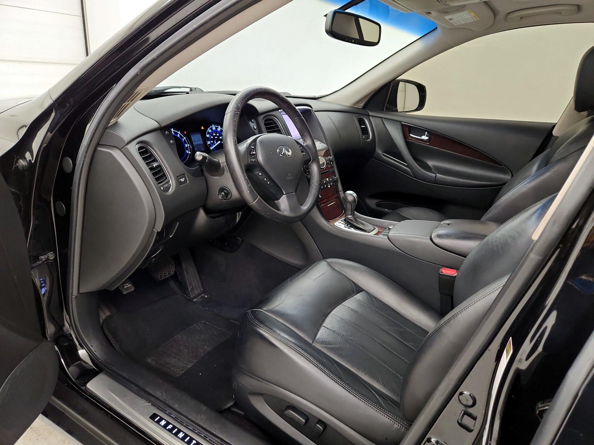 Thumbnail: 2017 INFINITI QX50 - 11