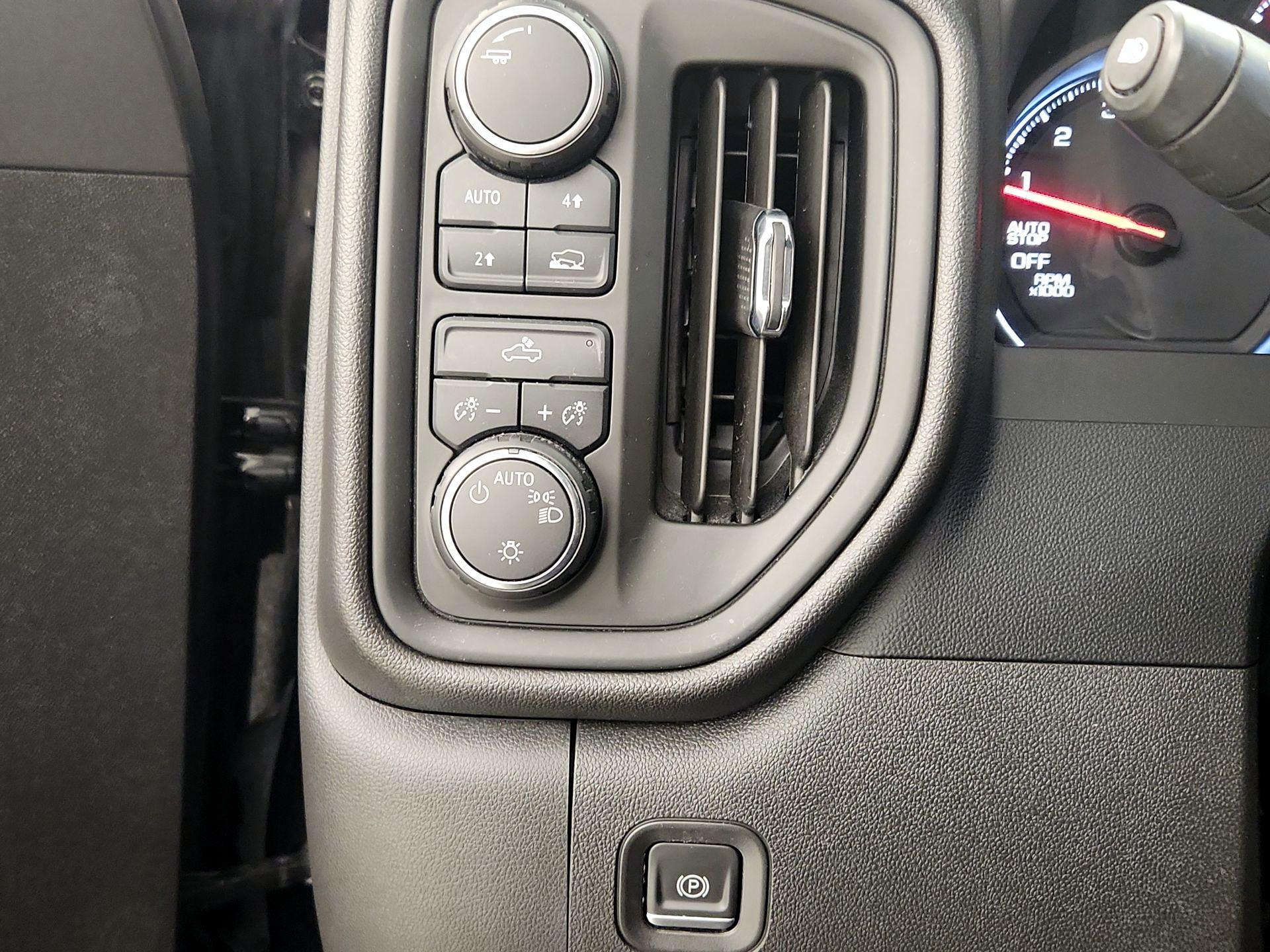 Thumbnail: 2022 Chevrolet Silverado 1500 - 13