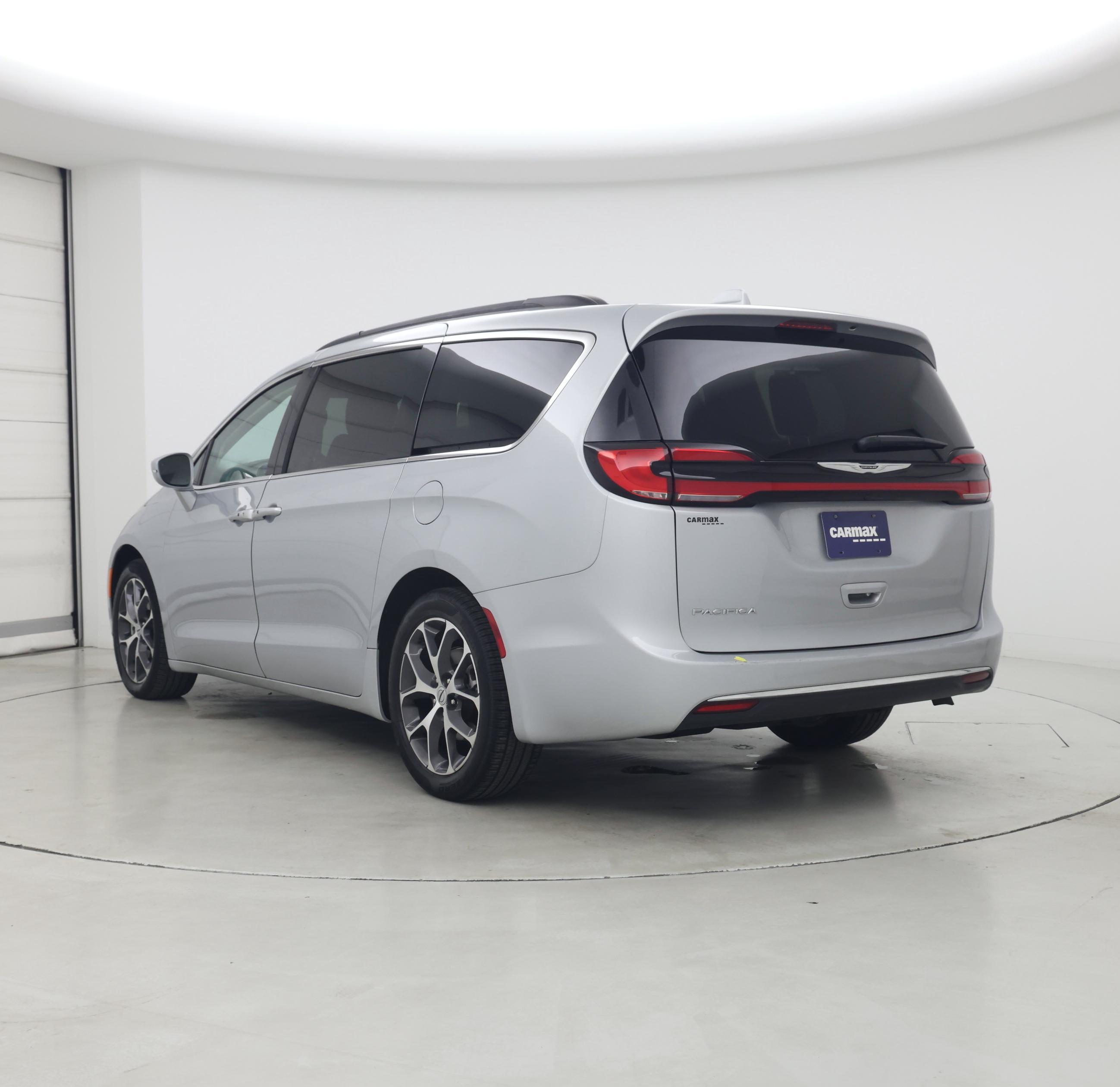 Thumbnail: 2022 Chrysler Pacifica - 2