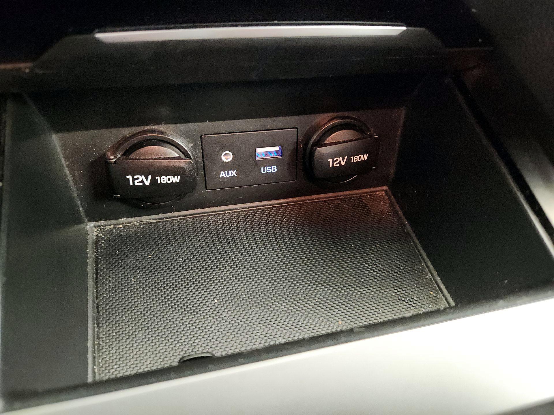 Thumbnail: 2018 Hyundai Elantra - 19