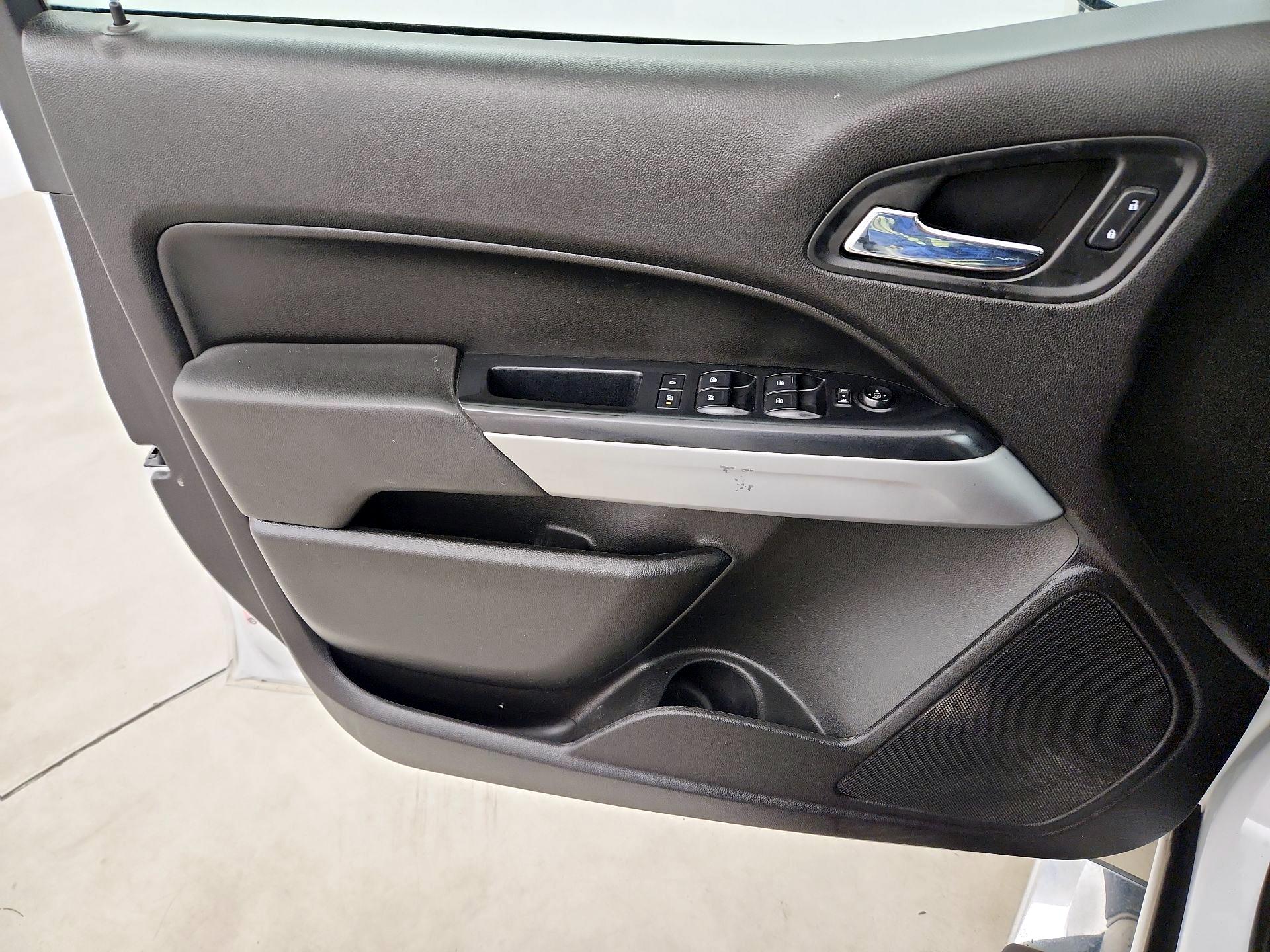 Thumbnail: 2016 Chevrolet Colorado - 12