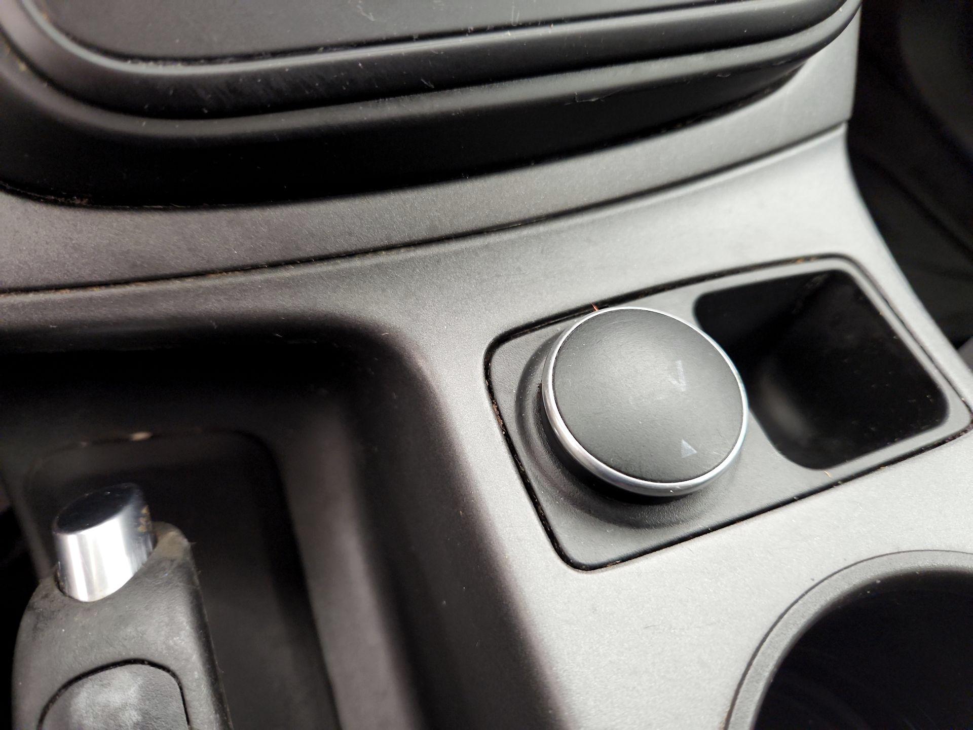 Thumbnail: 2014 Ford Escape - 17