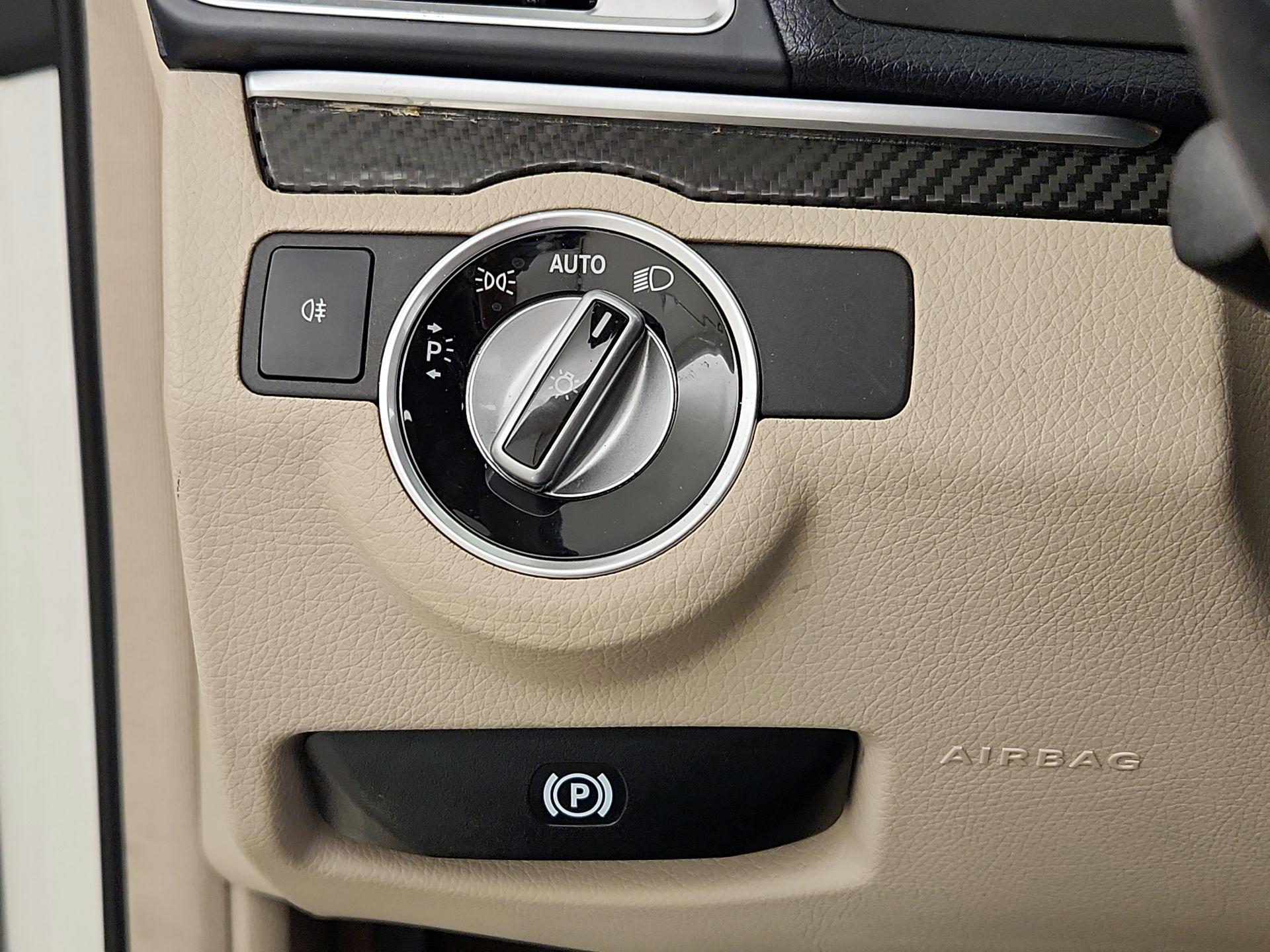 Thumbnail: 2016 Mercedes-Benz E-Class - 13