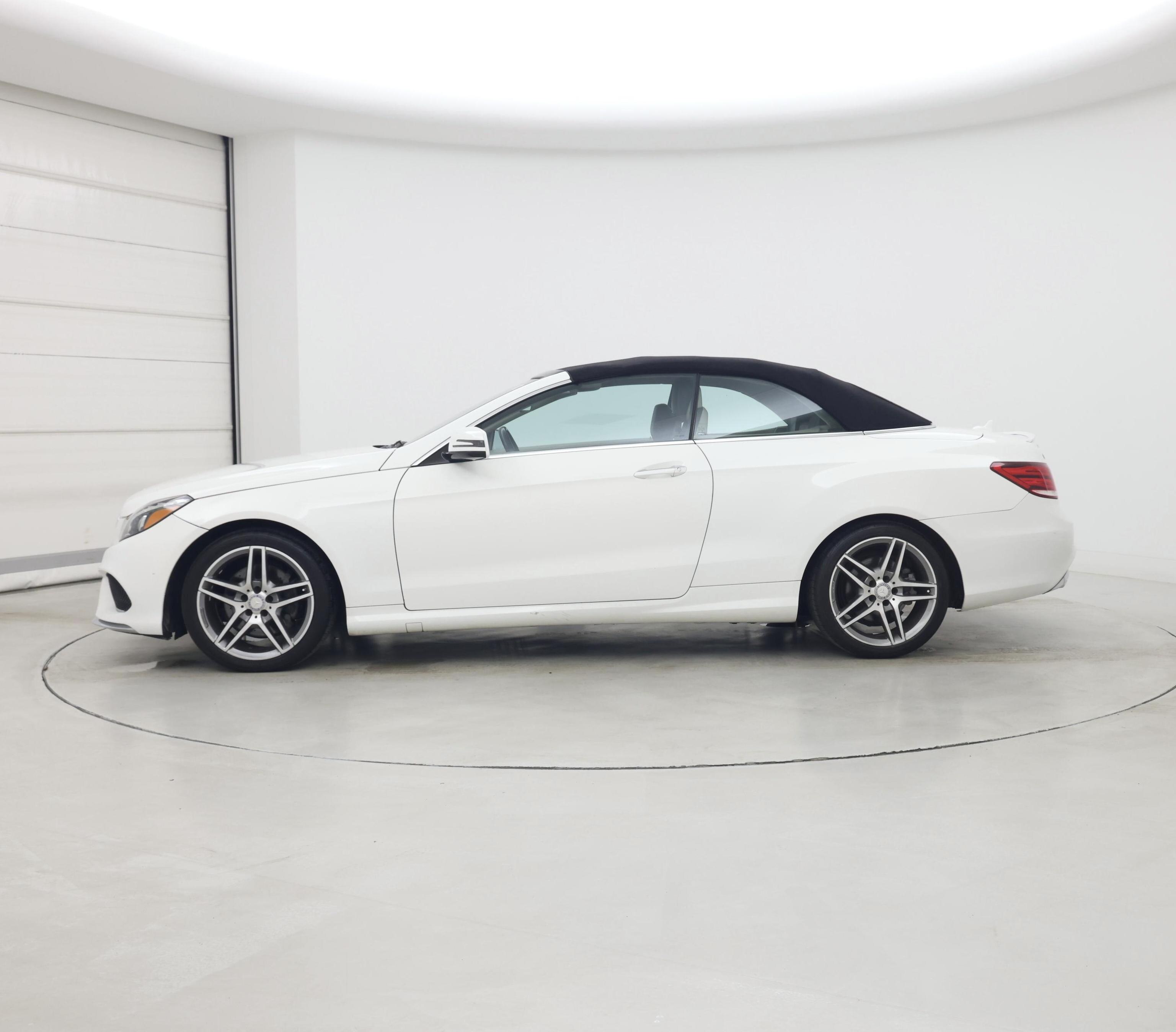 Thumbnail: 2016 Mercedes-Benz E-Class - 3