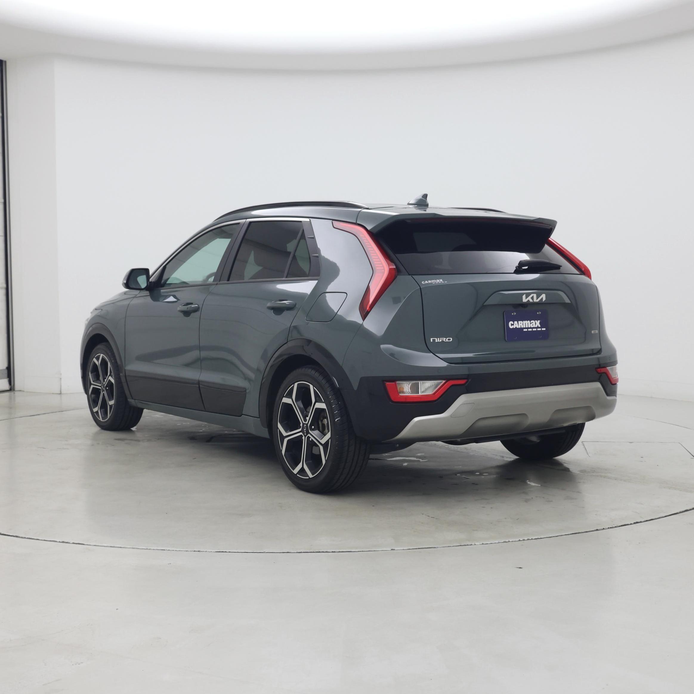 Thumbnail: 2023 Kia Niro - 2