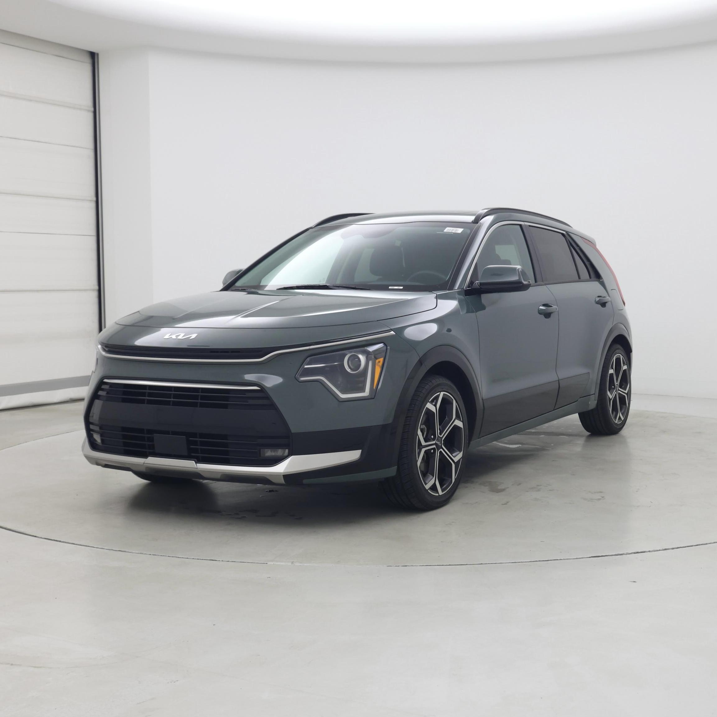 Thumbnail: 2023 Kia Niro - 4