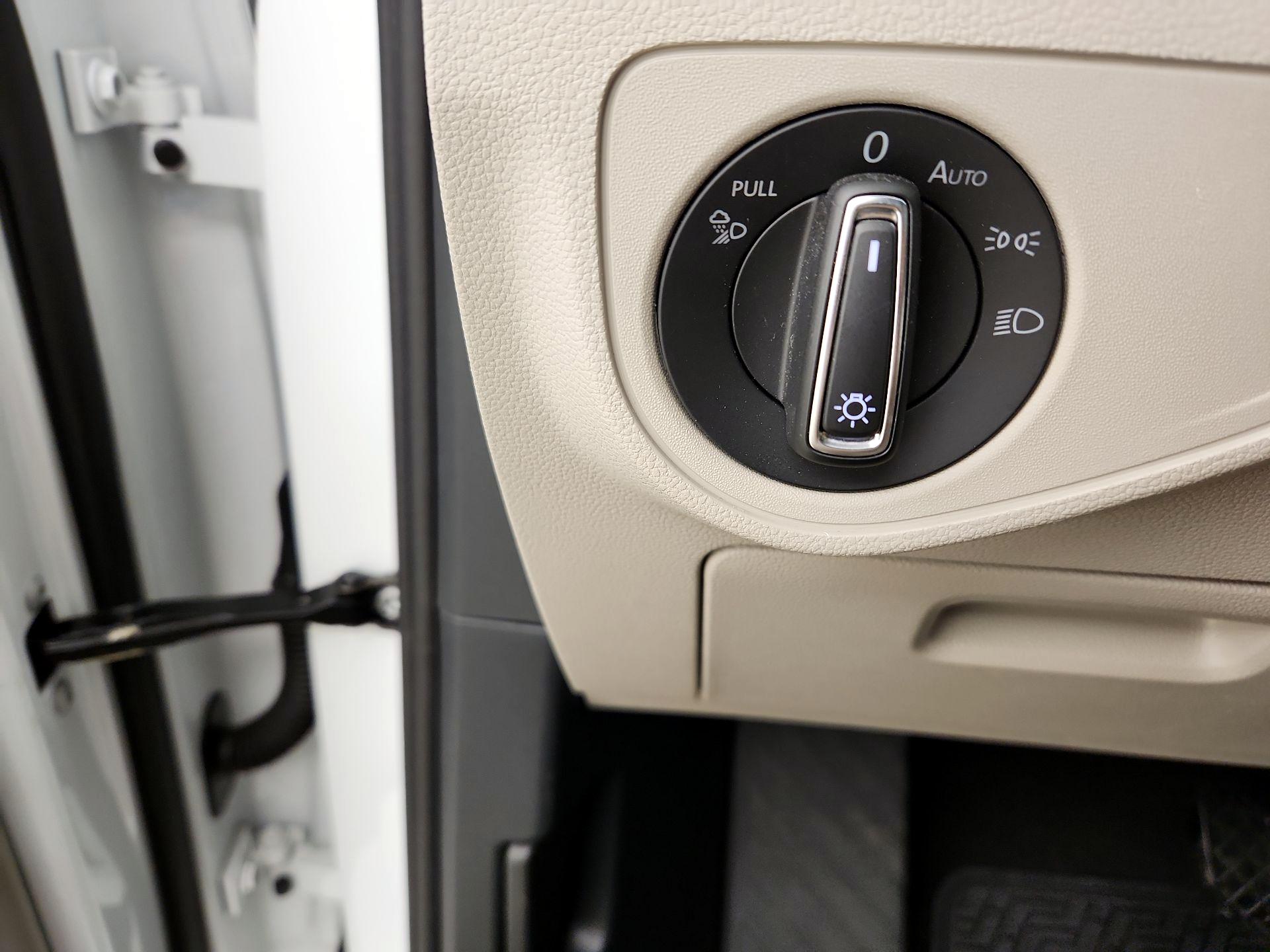 Thumbnail: 2023 Volkswagen Atlas - 13