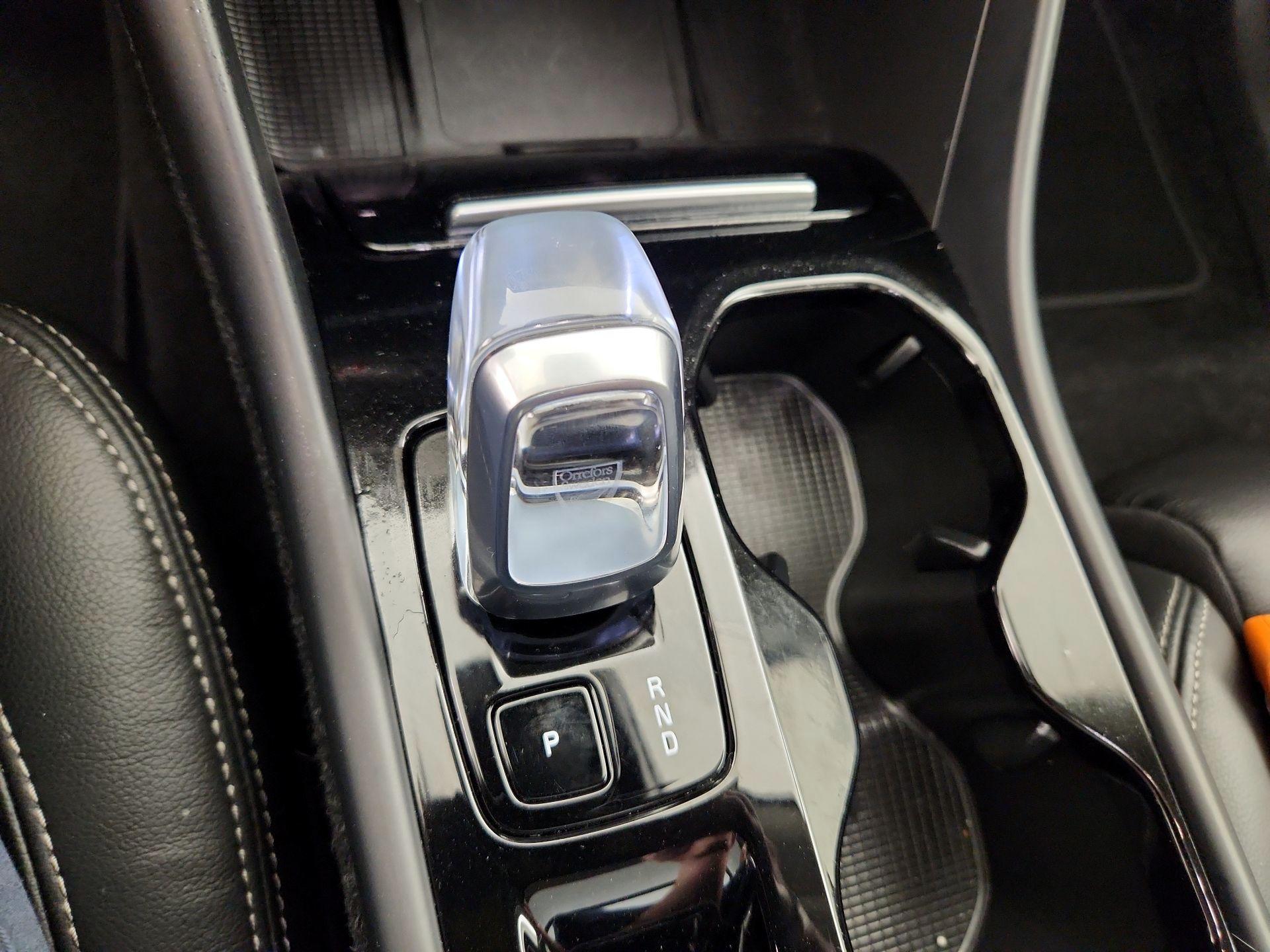 Thumbnail: 2023 Volvo XC40 - 18