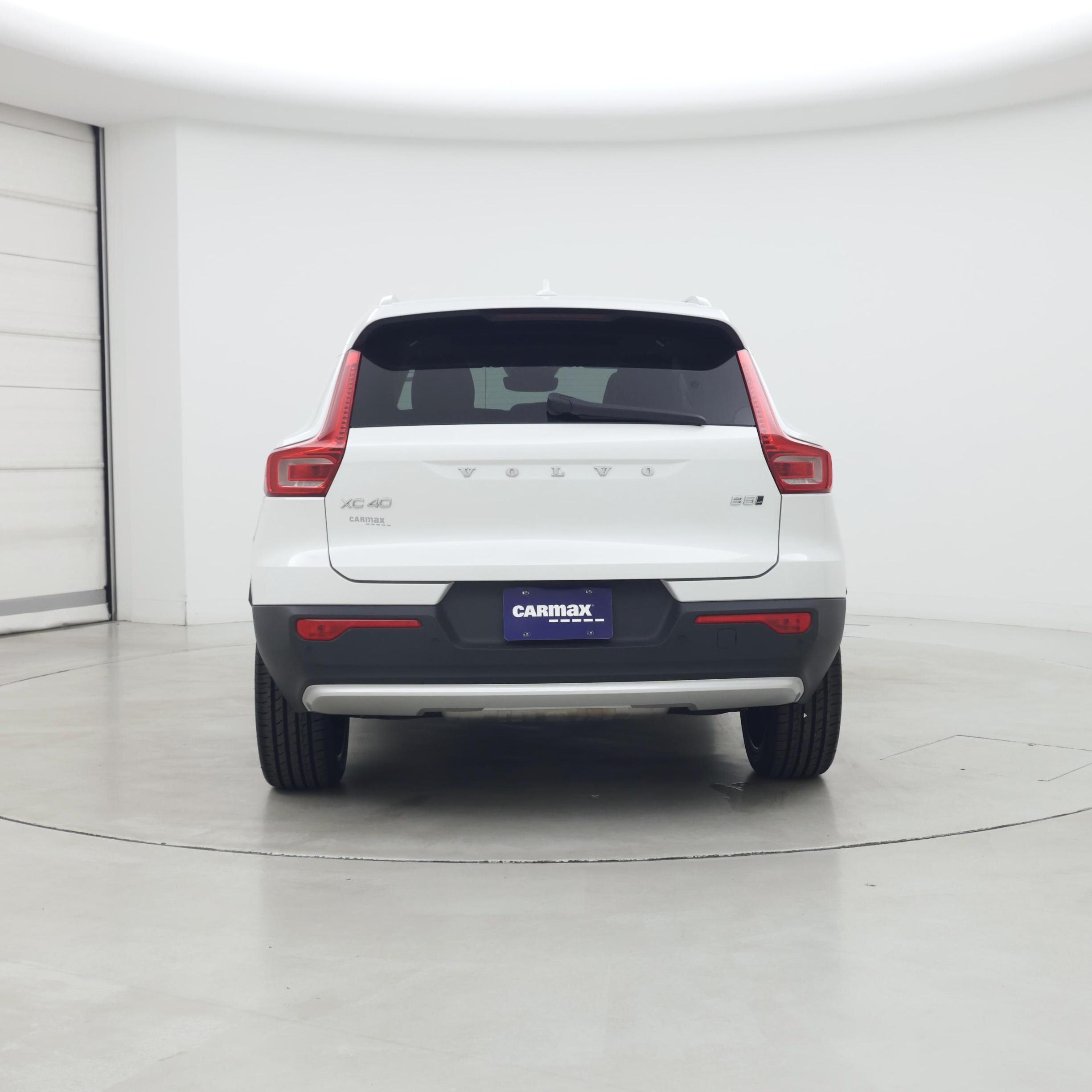 Thumbnail: 2023 Volvo XC40 - 6