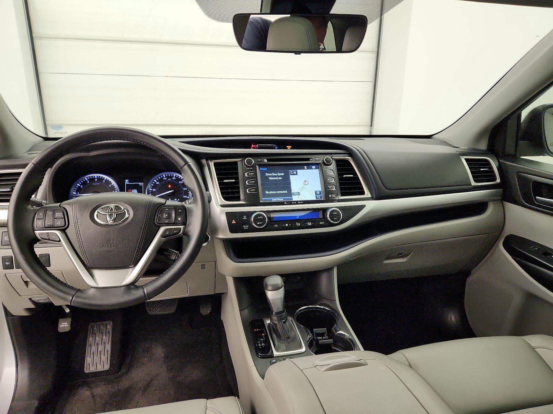 Thumbnail: 2018 Toyota Highlander - 9