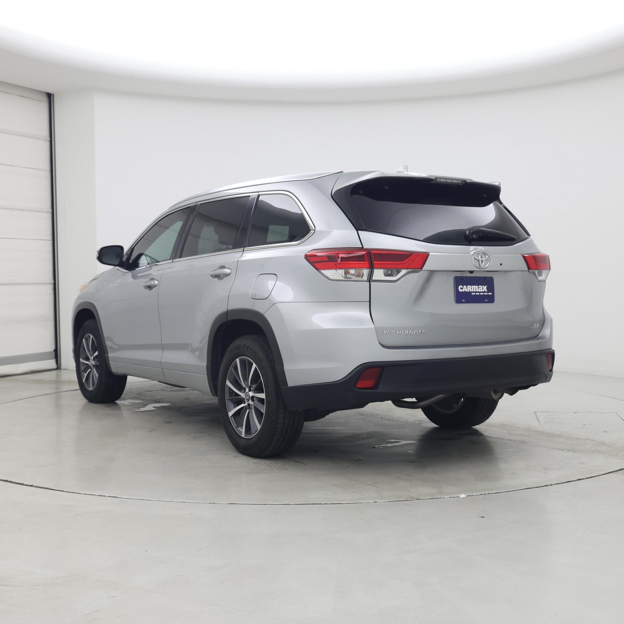 Thumbnail: 2018 Toyota Highlander - 2