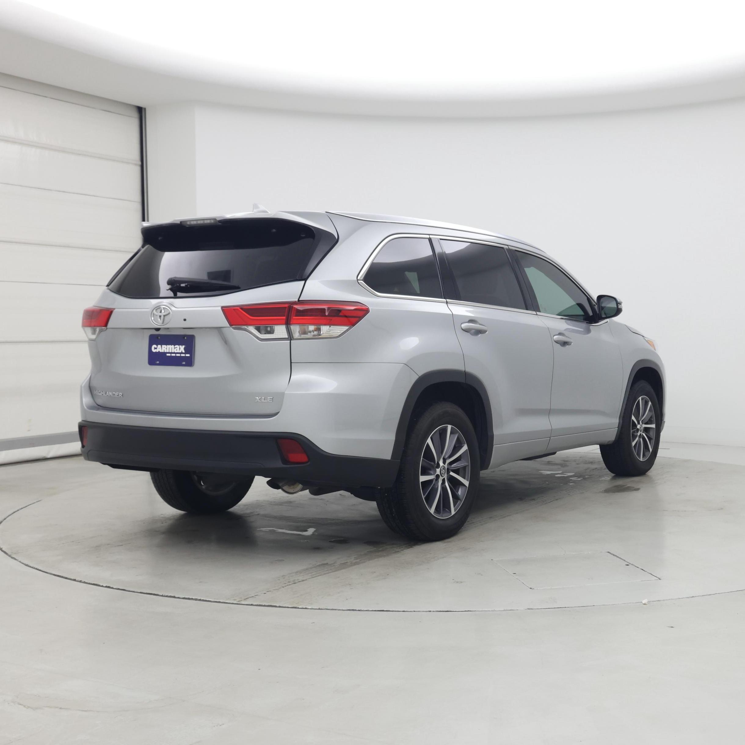 Thumbnail: 2018 Toyota Highlander - 8