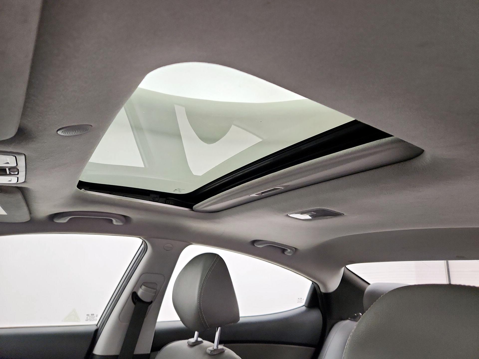 Thumbnail: 2014 Hyundai Elantra - 19