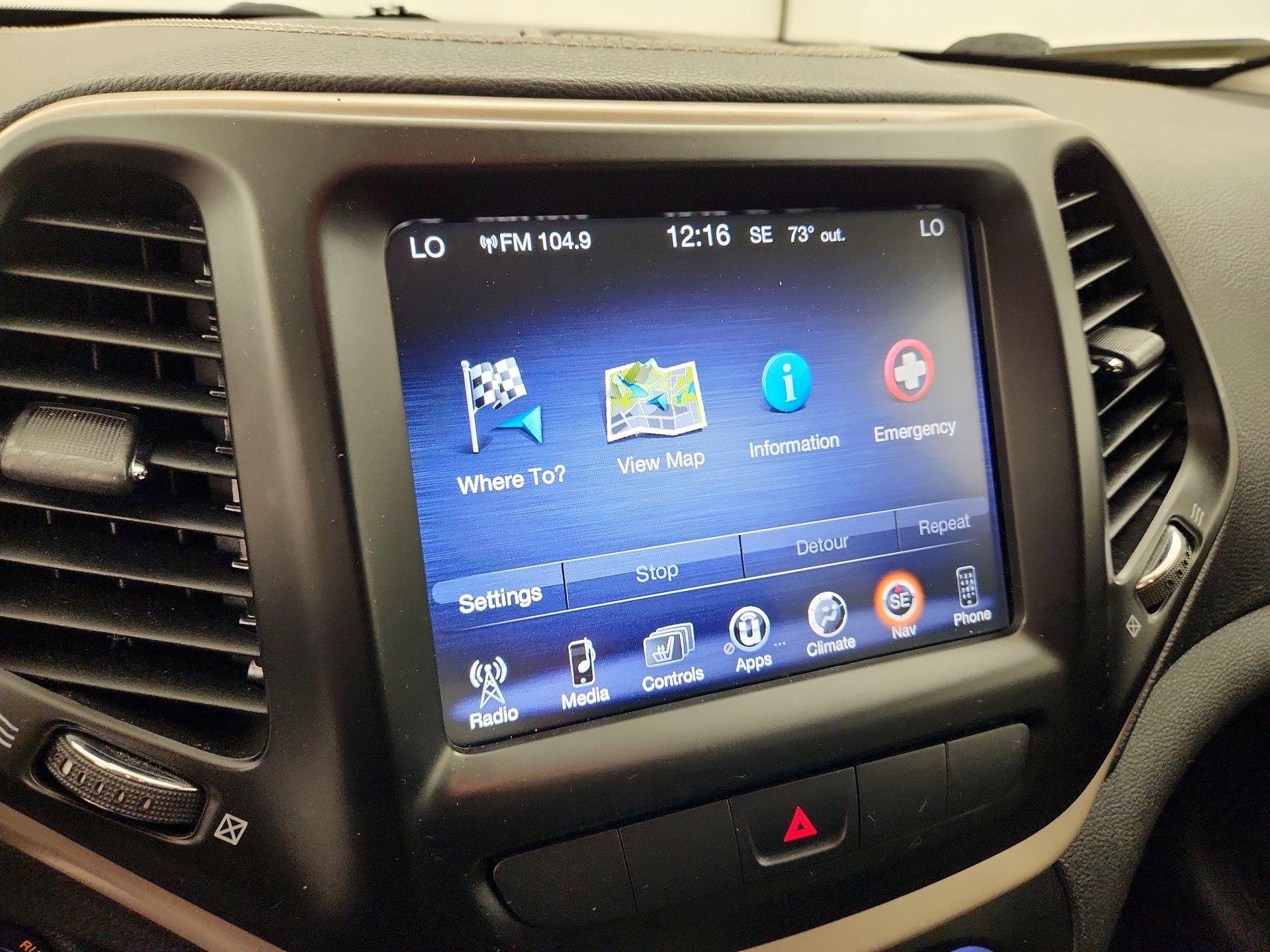 Thumbnail: 2015 Jeep Cherokee - 14