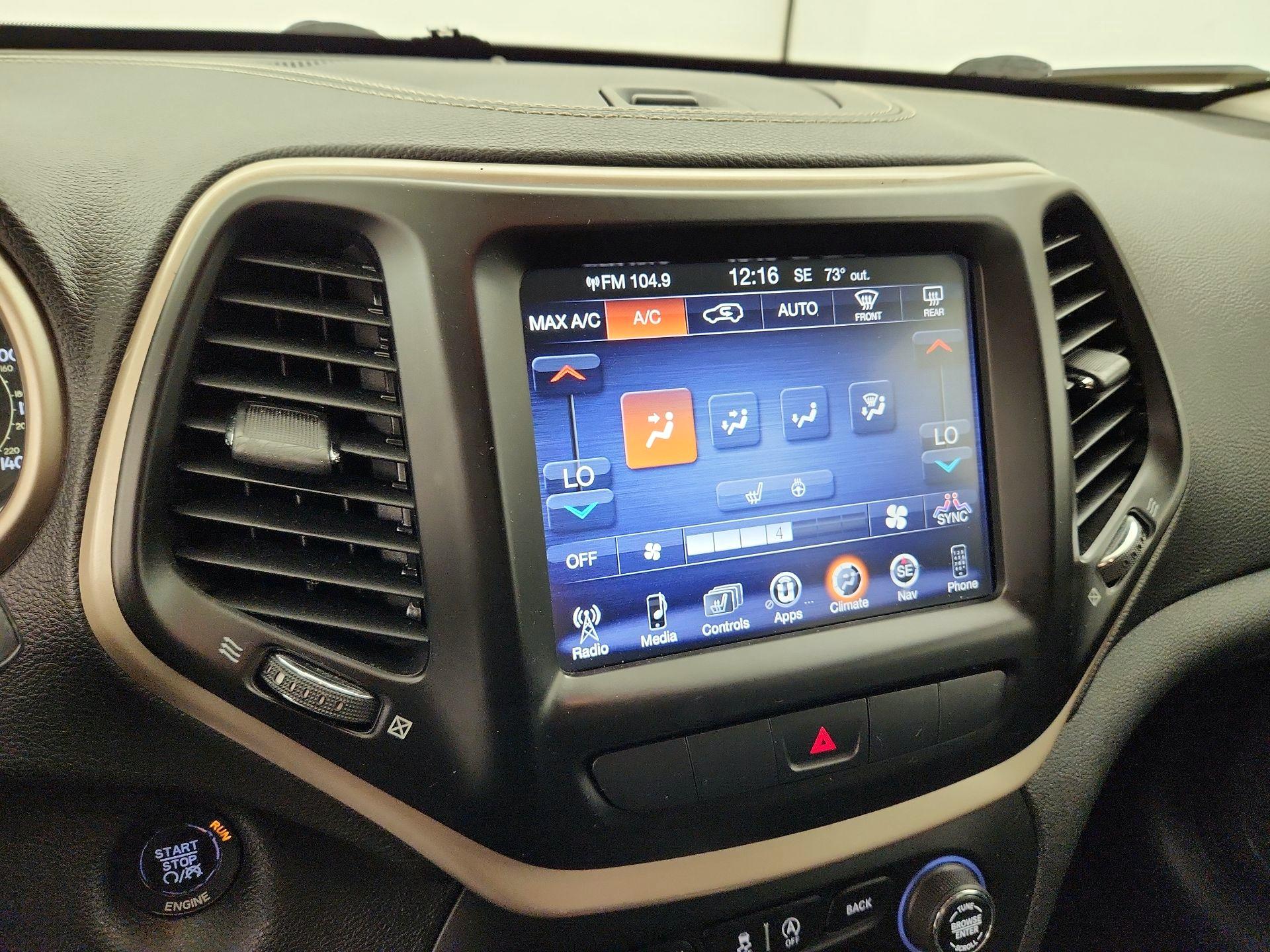 Thumbnail: 2015 Jeep Cherokee - 16