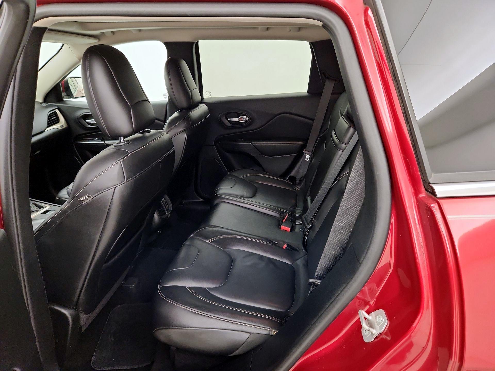 Thumbnail: 2015 Jeep Cherokee - 20