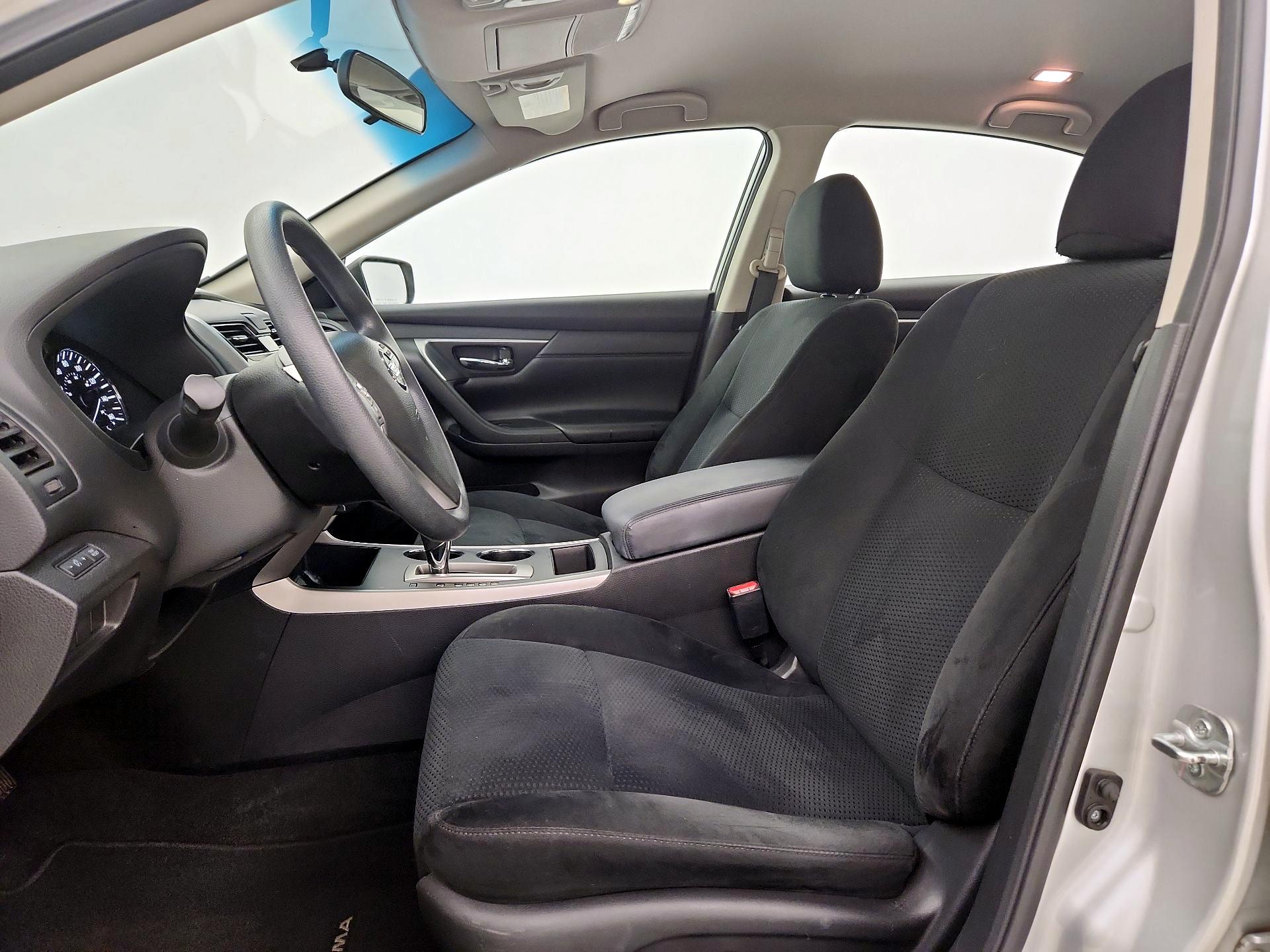 Thumbnail: 2015 Nissan Altima - 11