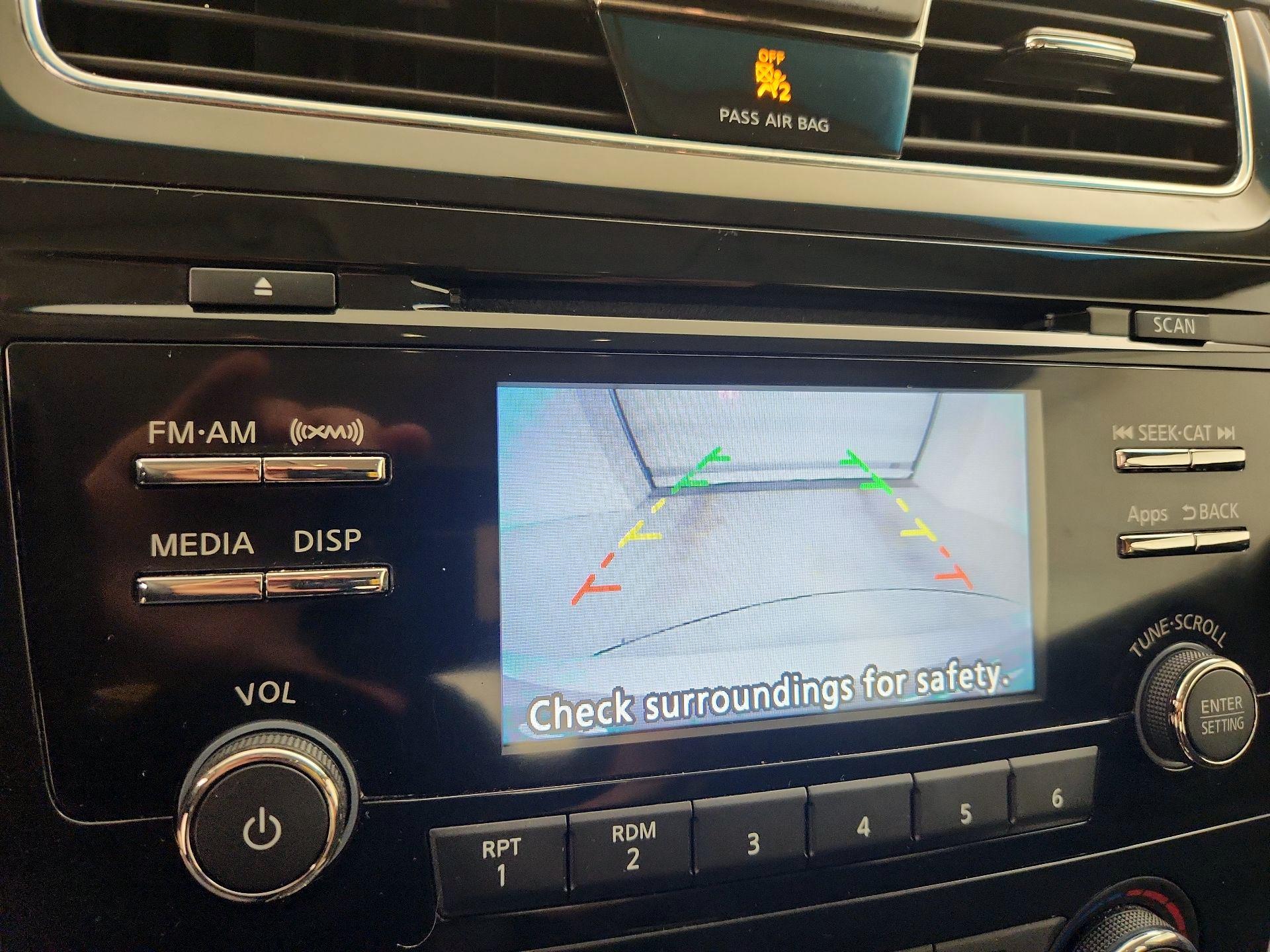 Thumbnail: 2015 Nissan Altima - 14