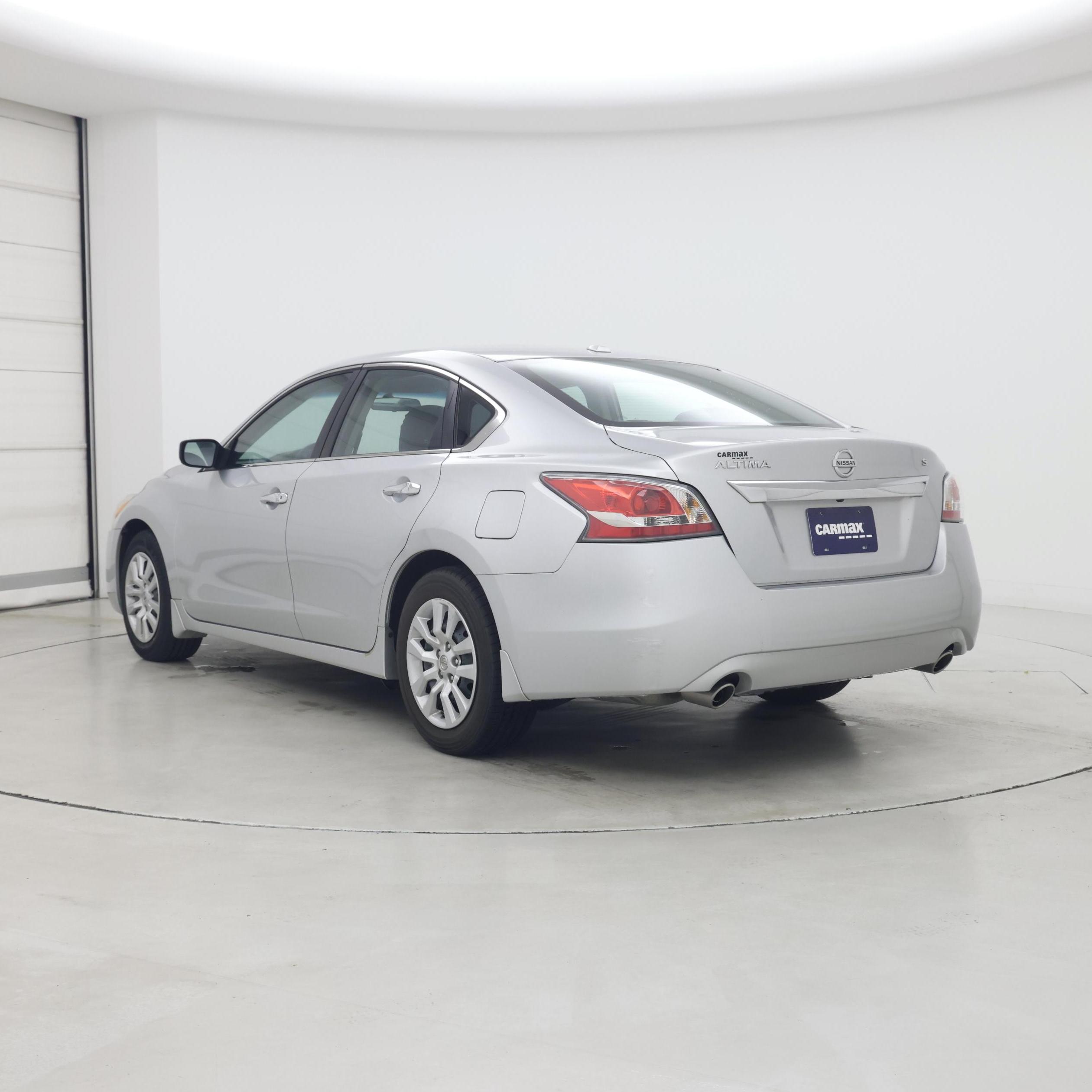Thumbnail: 2015 Nissan Altima - 2