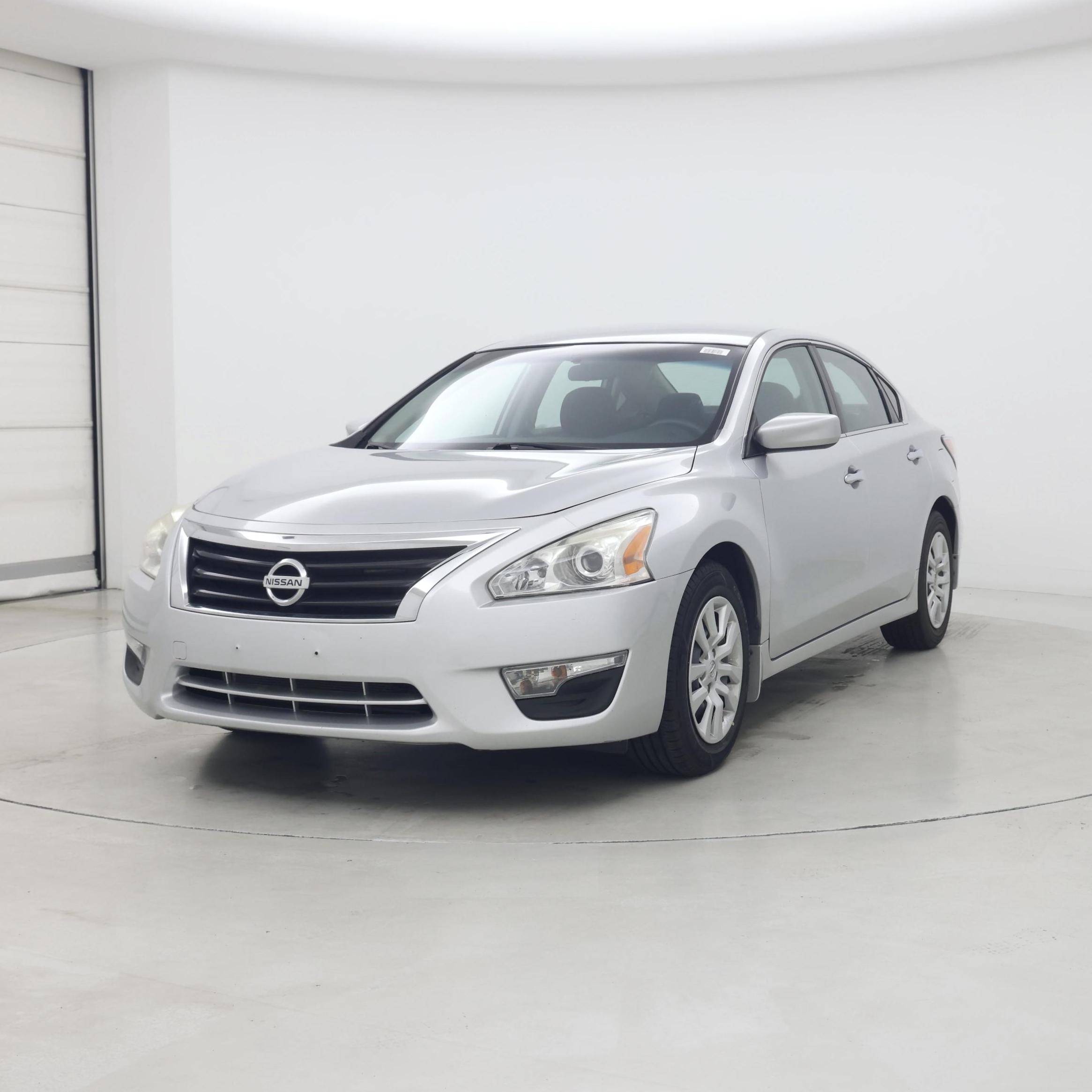 Thumbnail: 2015 Nissan Altima - 4